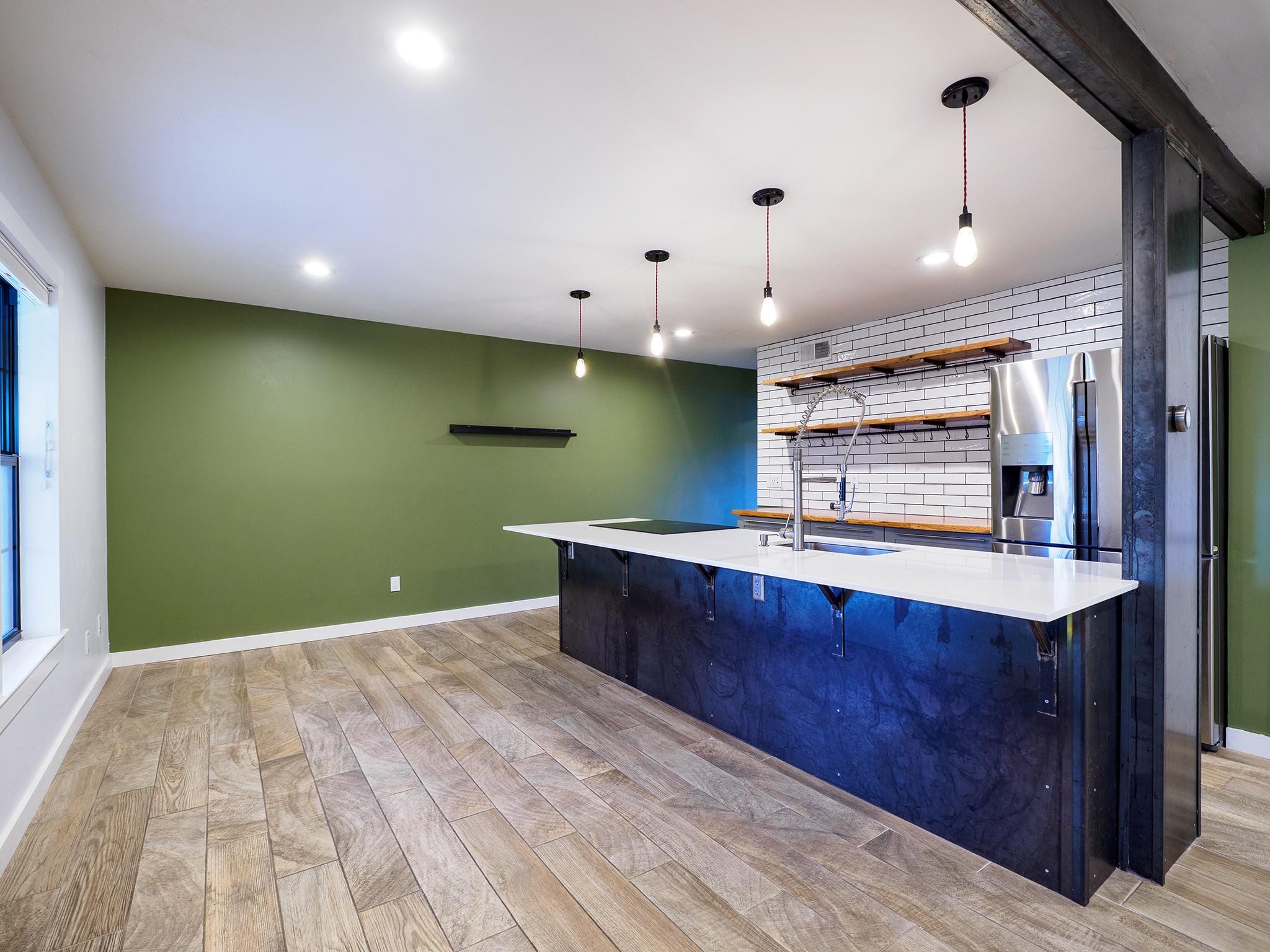 2302 East Side Dr # 28, Austin, TX 78704