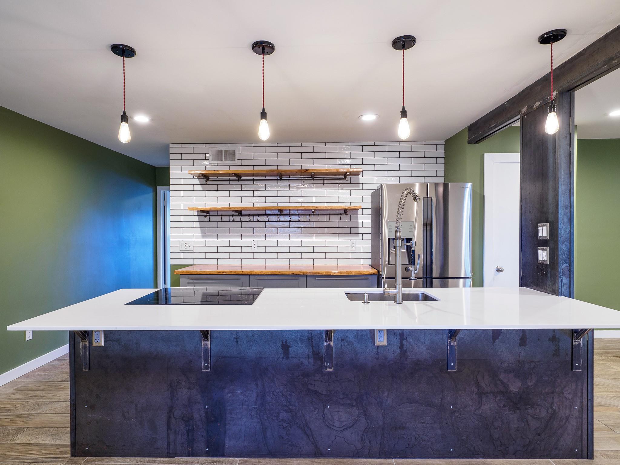2302 East Side Dr # 28, Austin, TX 78704