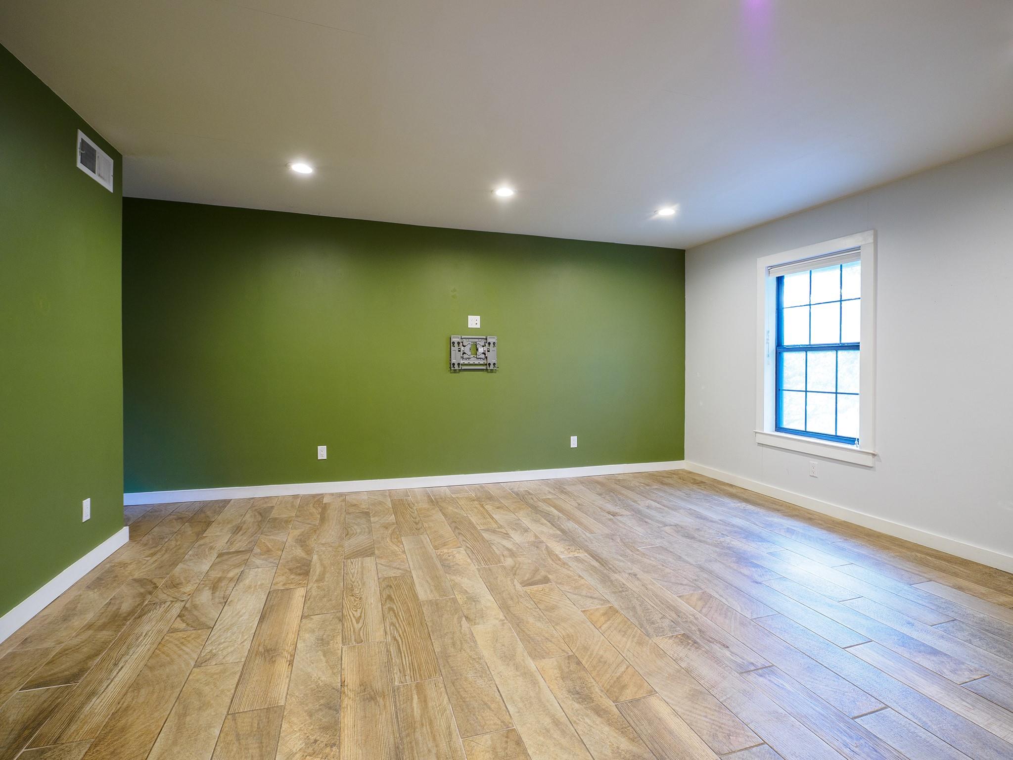2302 East Side Dr # 28, Austin, TX 78704