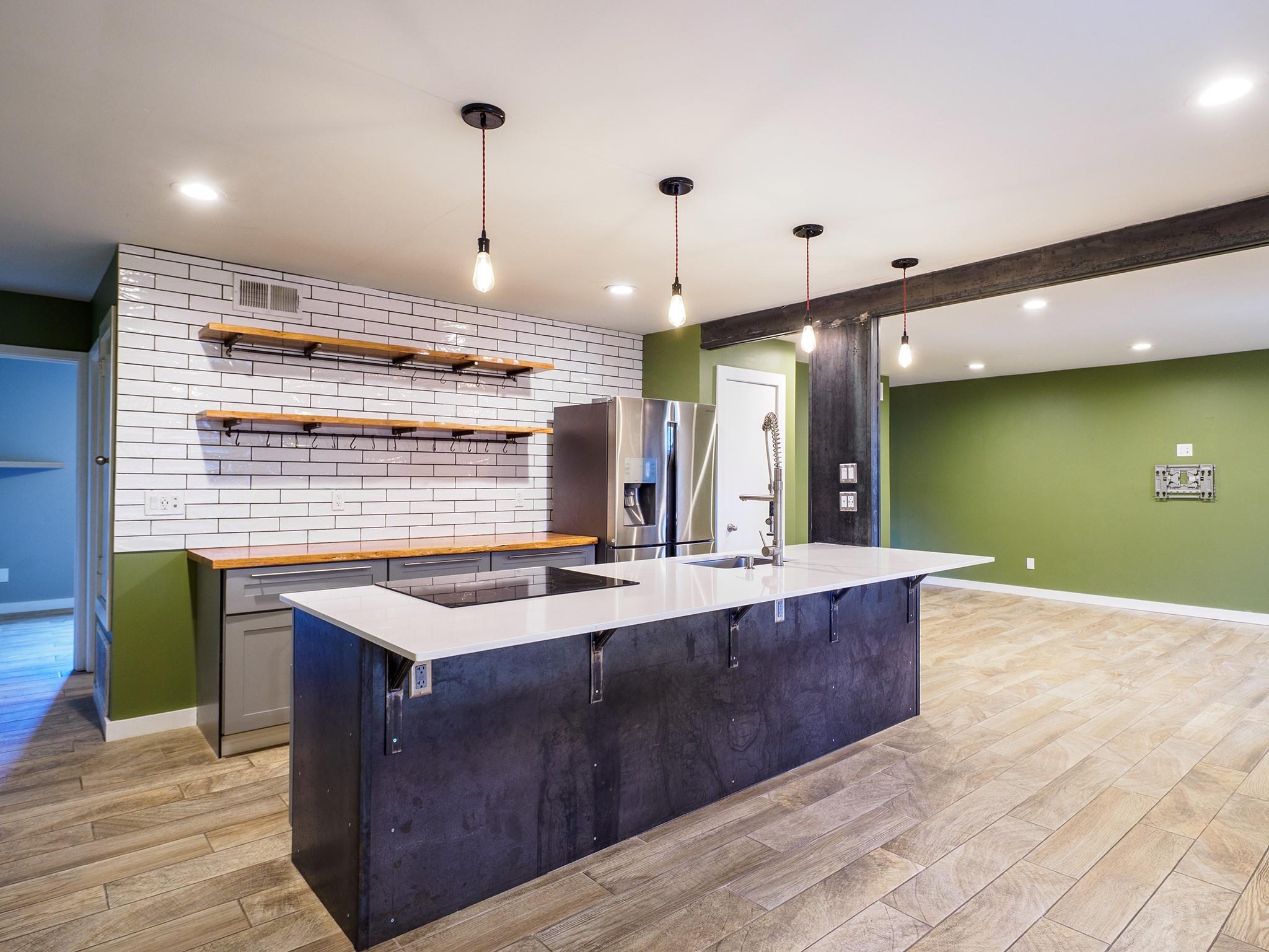 2302 East Side Dr # 28, Austin, TX 78704