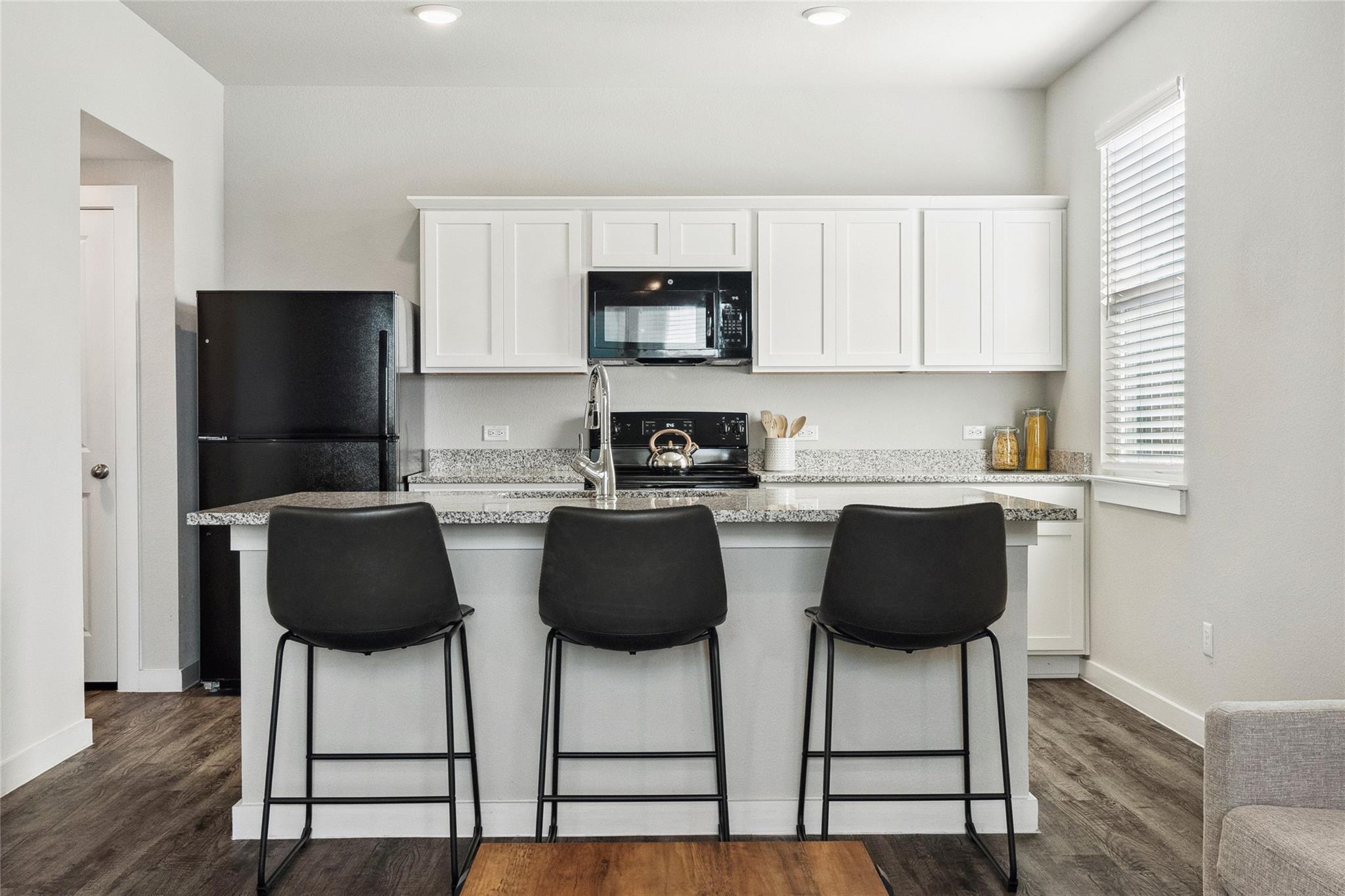 705 Horseshoe Dr # 1702, Leander, TX 78641