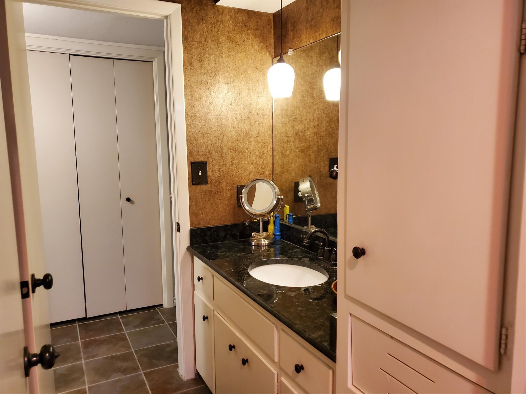 9411 Cedar Crest Dr, Austin, TX 78750