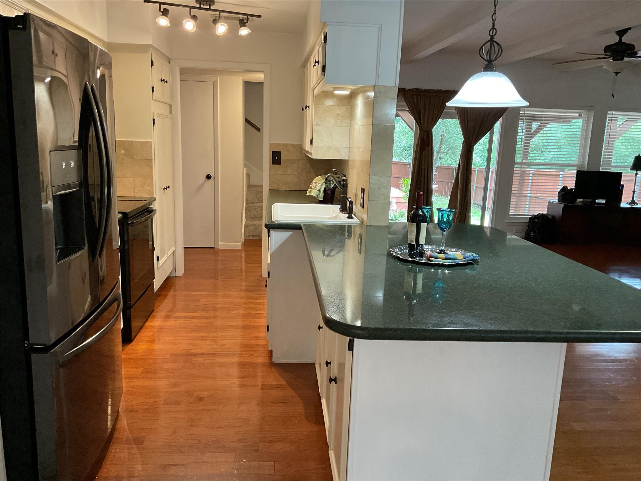 9411 Cedar Crest Dr, Austin, TX 78750