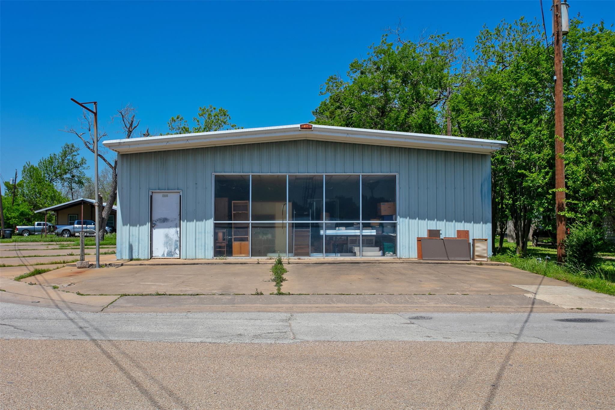 912 W Alligator St, Caldwell, TX 77836