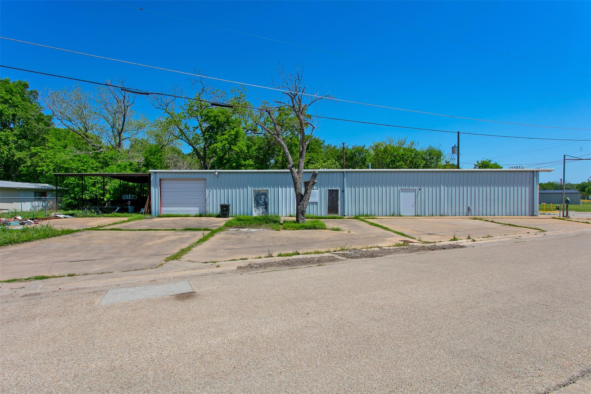 912 W Alligator St, Caldwell, TX 77836