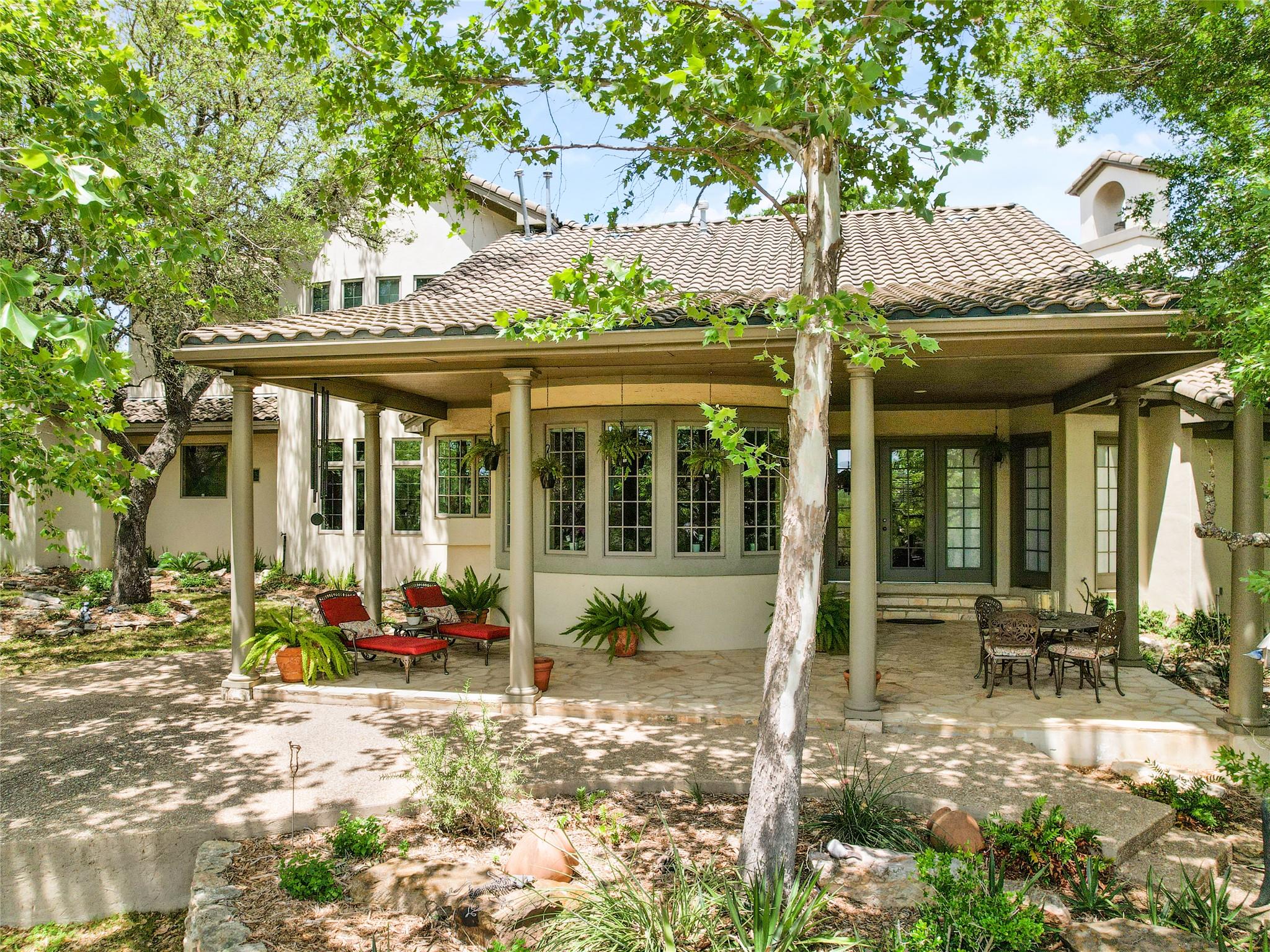 8611 Young Ln, Austin, TX 78737