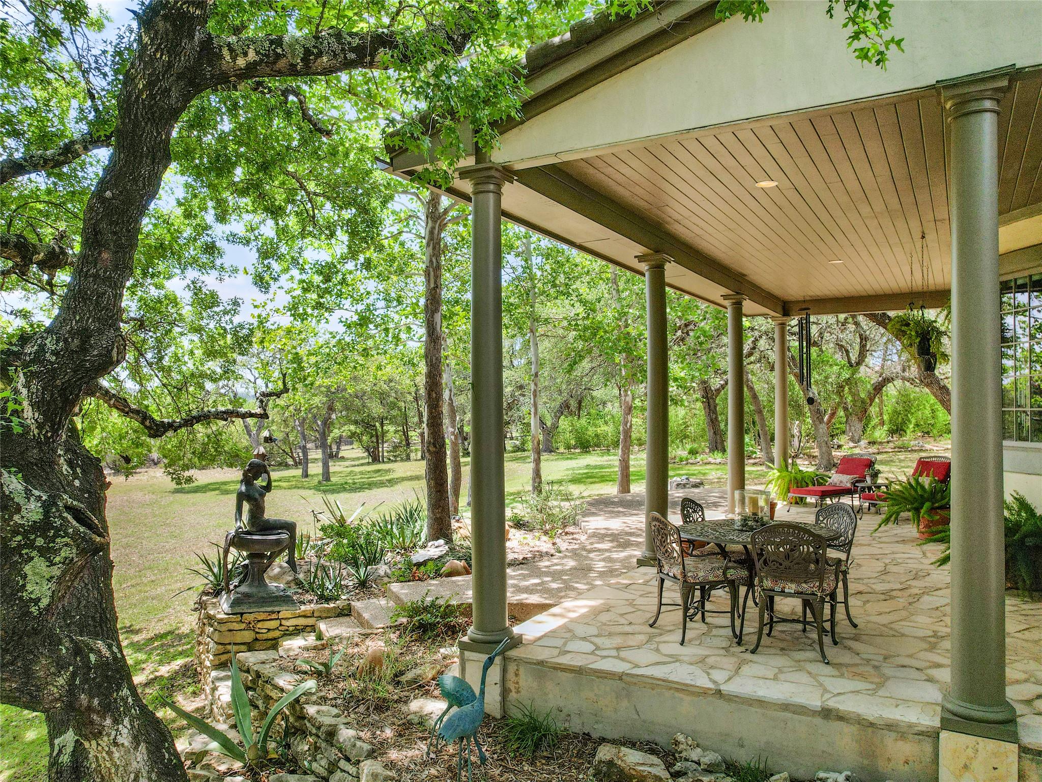 8611 Young Ln, Austin, TX 78737