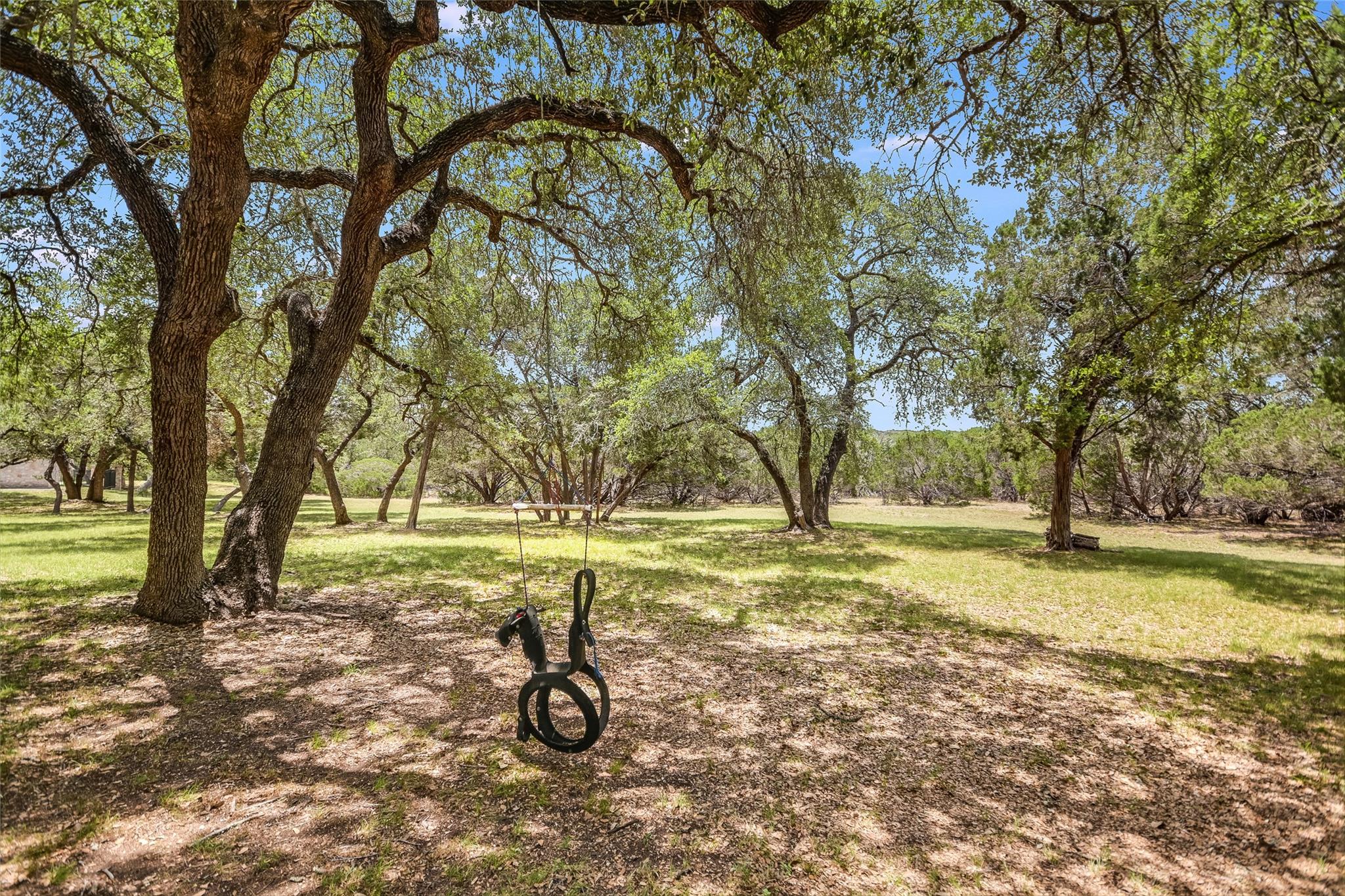 8611 Young Ln, Austin, TX 78737