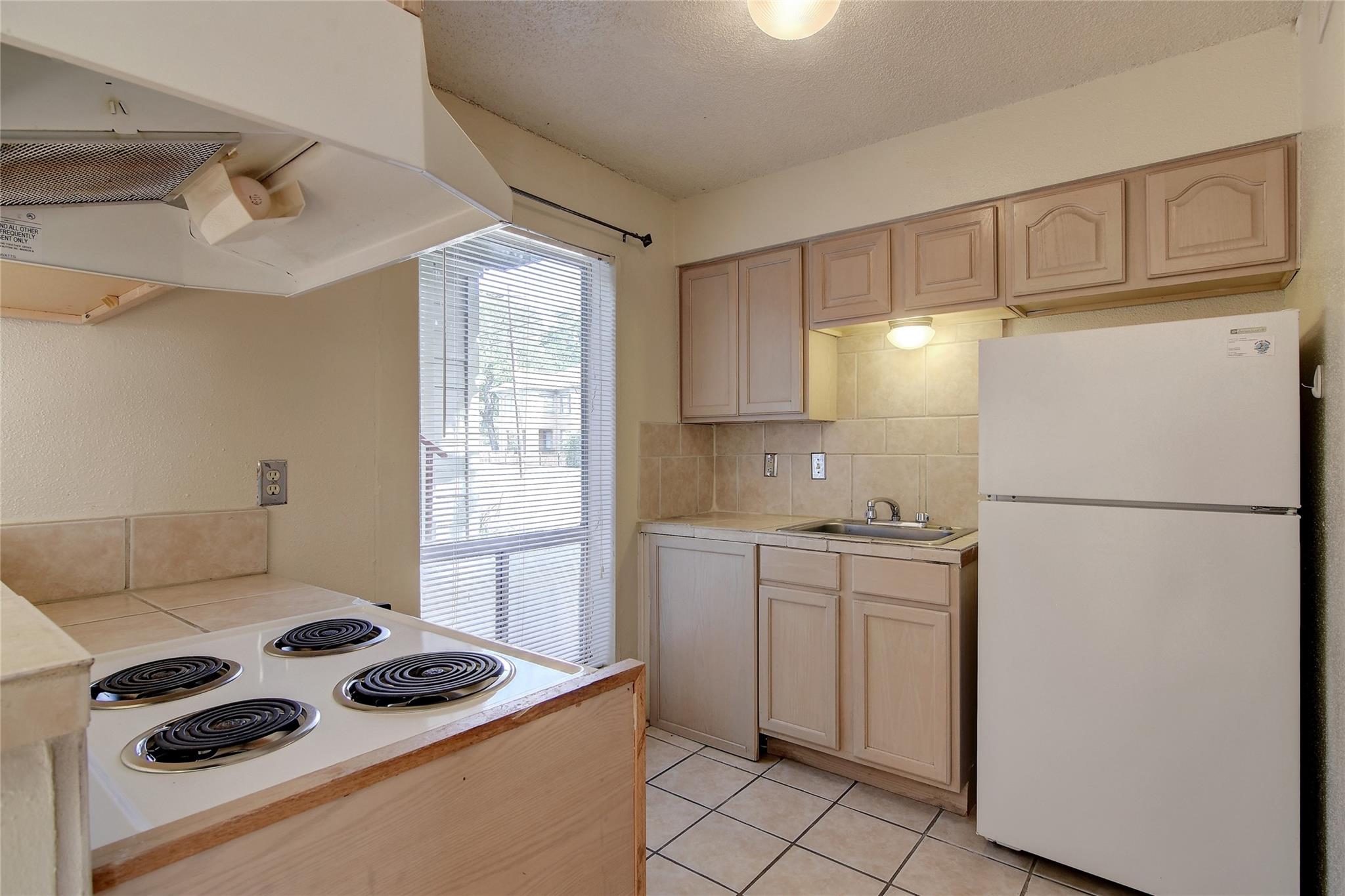 105 E 38th St # 303, Austin, TX 78705