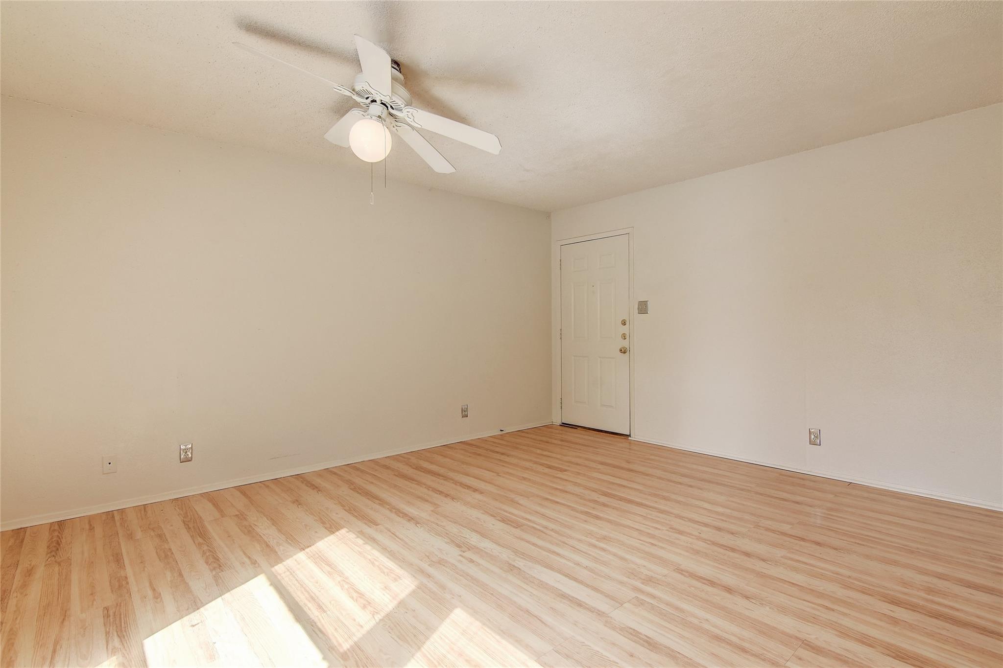 105 E 38th St # 303, Austin, TX 78705