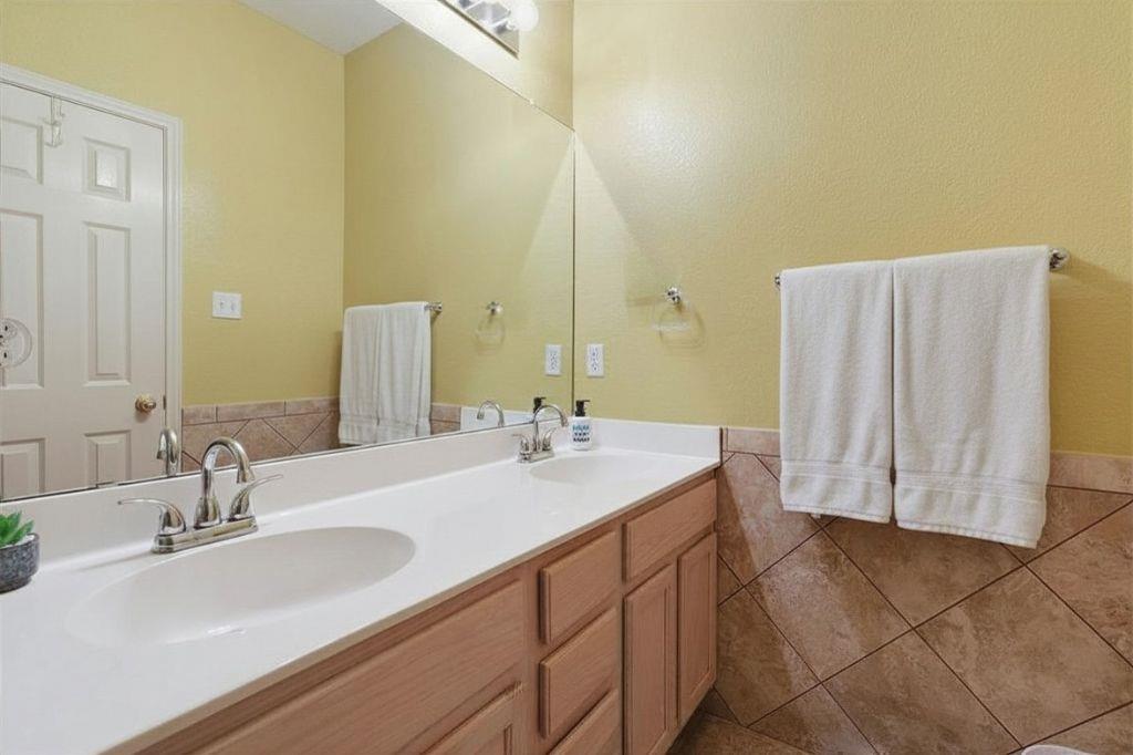 1424 Marsh Harbour Dr, Round Rock, TX 78664