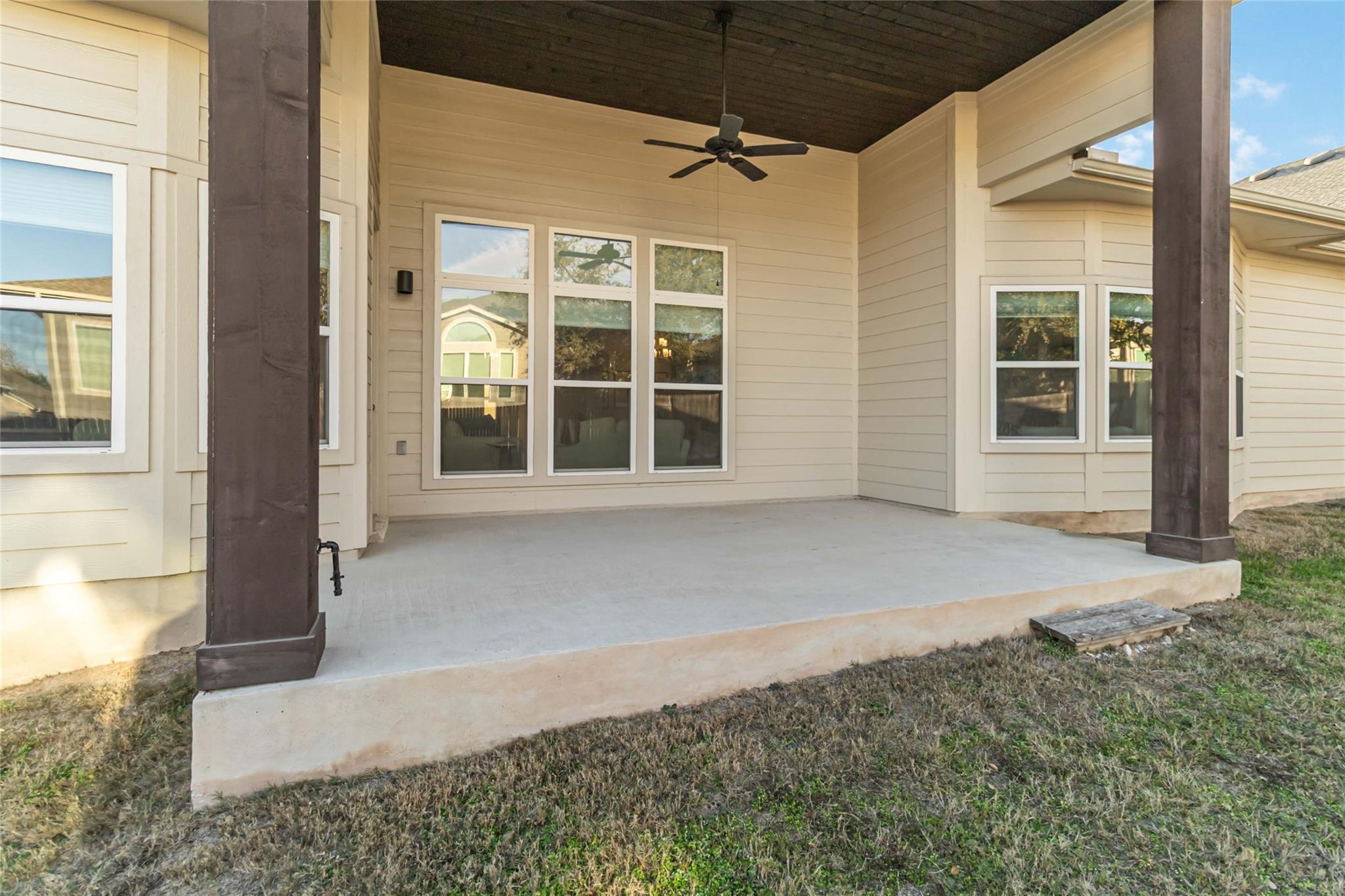 158 Sumter Way St, Kyle, TX 78640