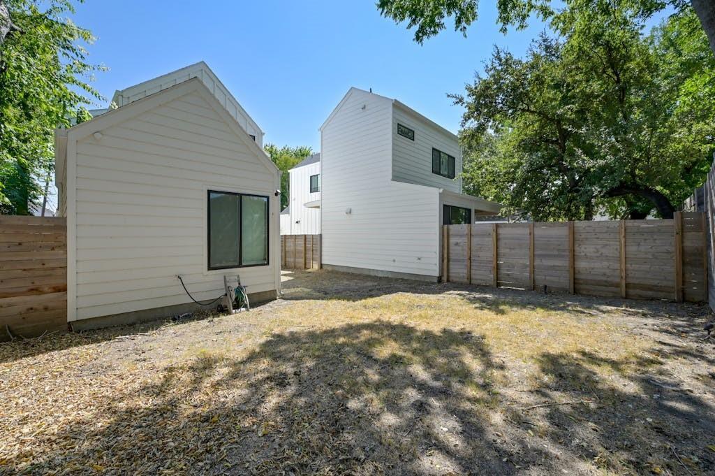 5212 Huisache St # 2, Austin, TX 78751