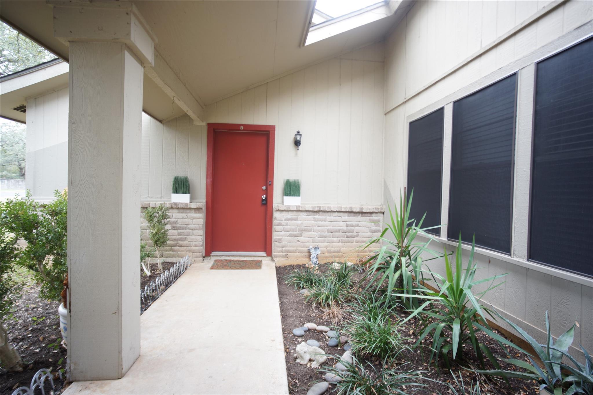 12725 Dakota Ln # B, Austin, TX 78729