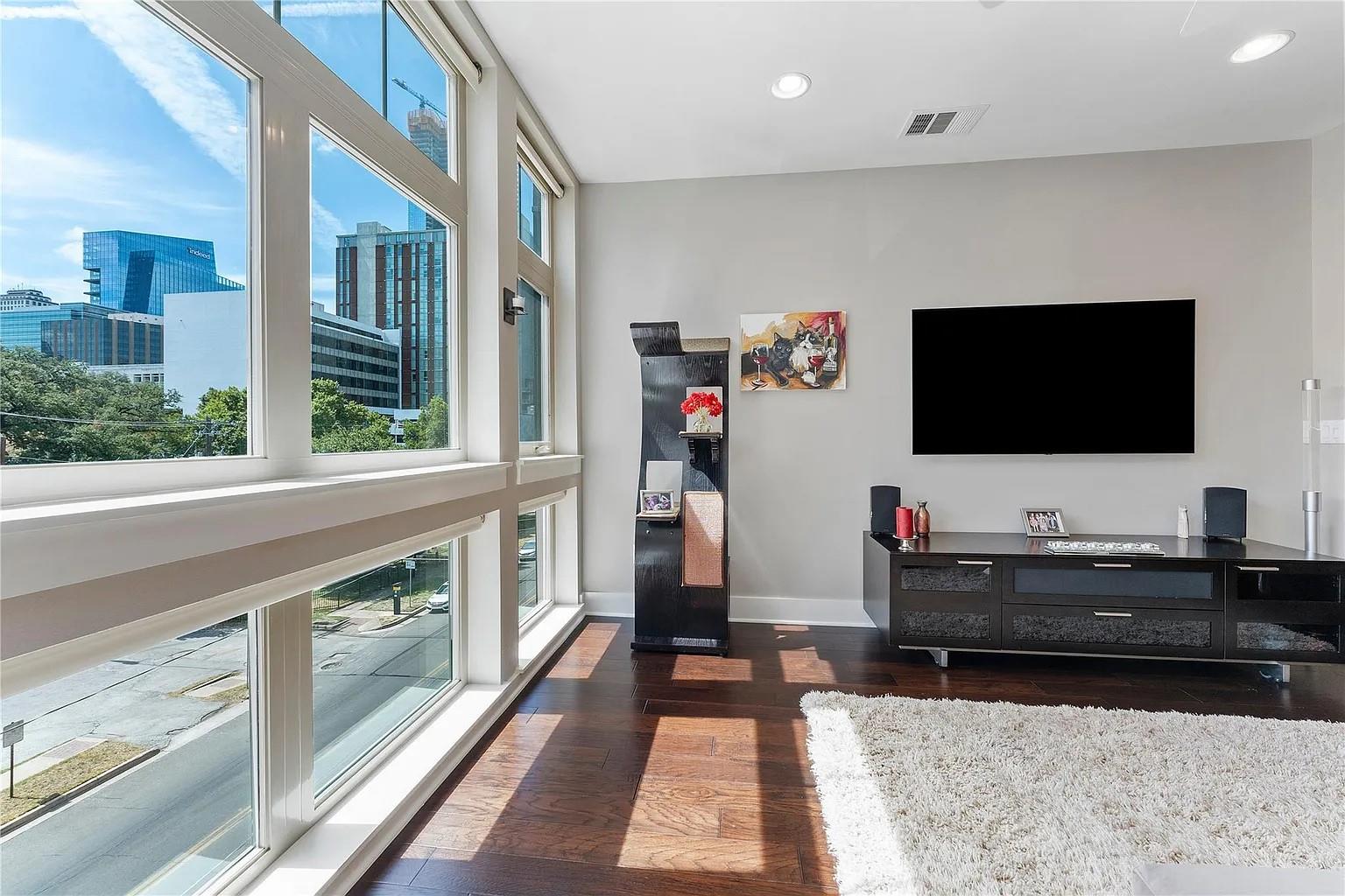908 Nueces St # 31, Austin, TX 78701