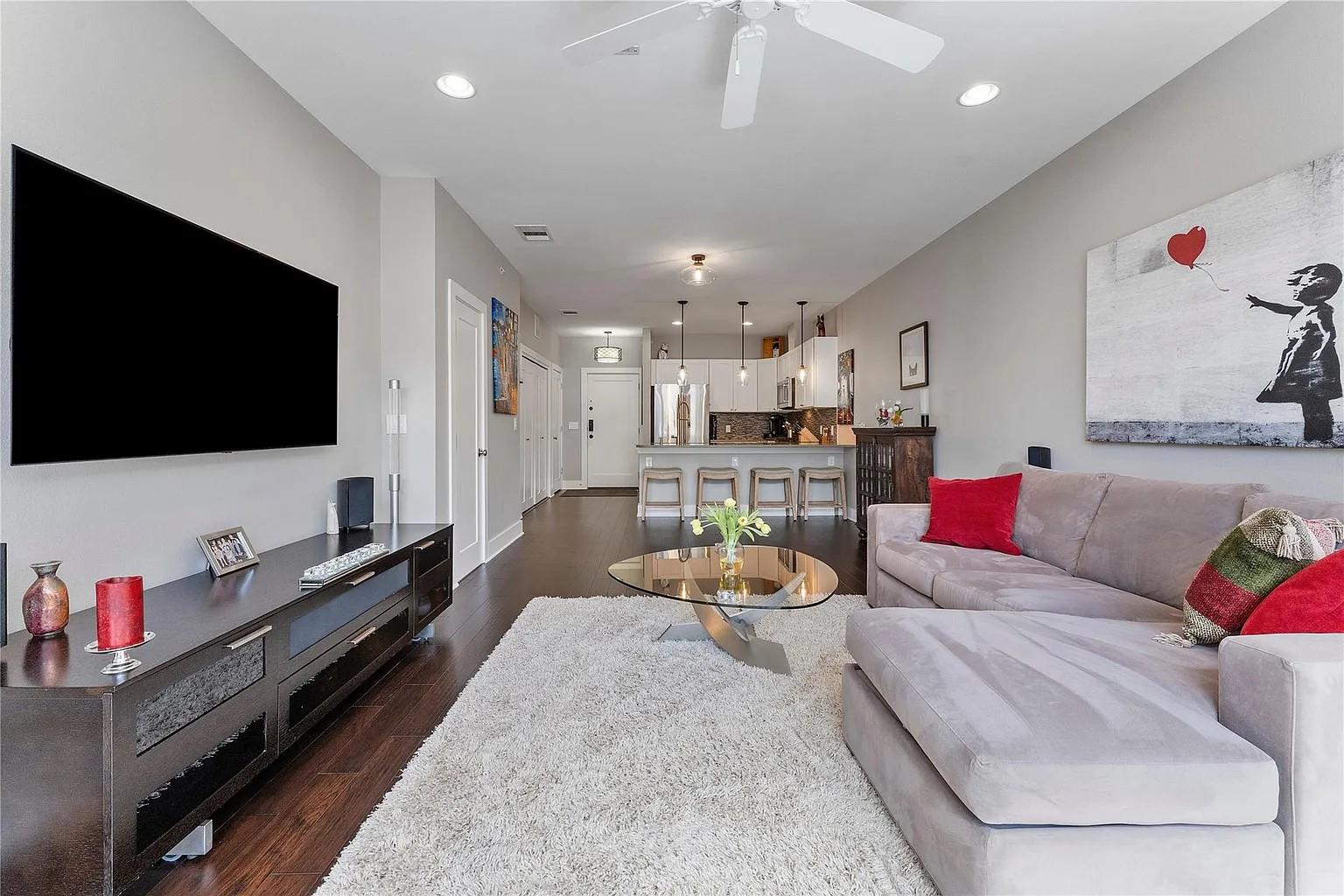 908 Nueces St # 31, Austin, TX 78701