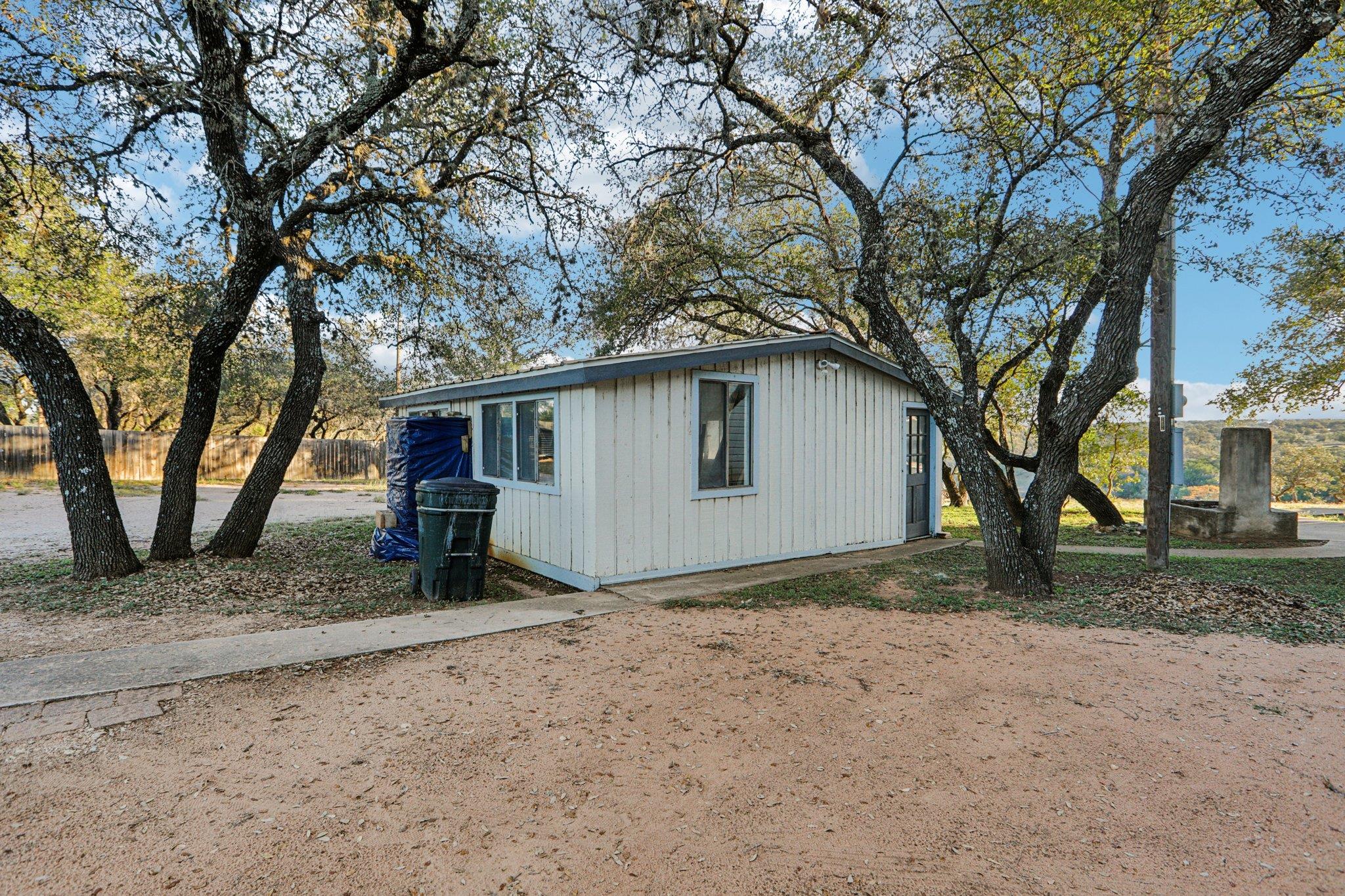 24333 Pedernales Cliff Trl, Spicewood, TX 78669