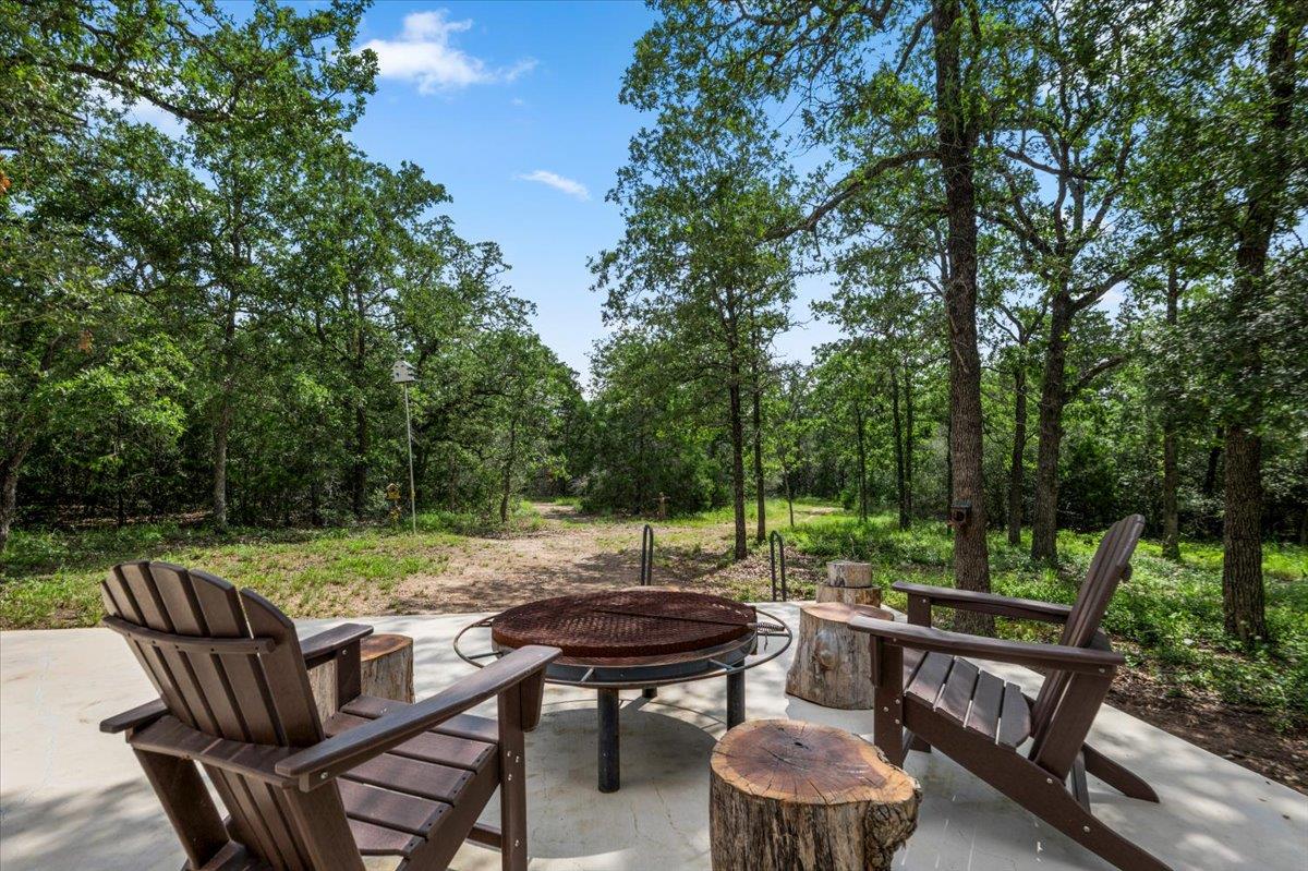 138 Wood Hollow Ct, Bastrop, TX 78602