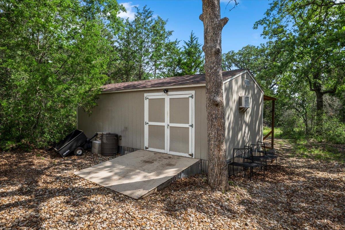138 Wood Hollow Ct, Bastrop, TX 78602