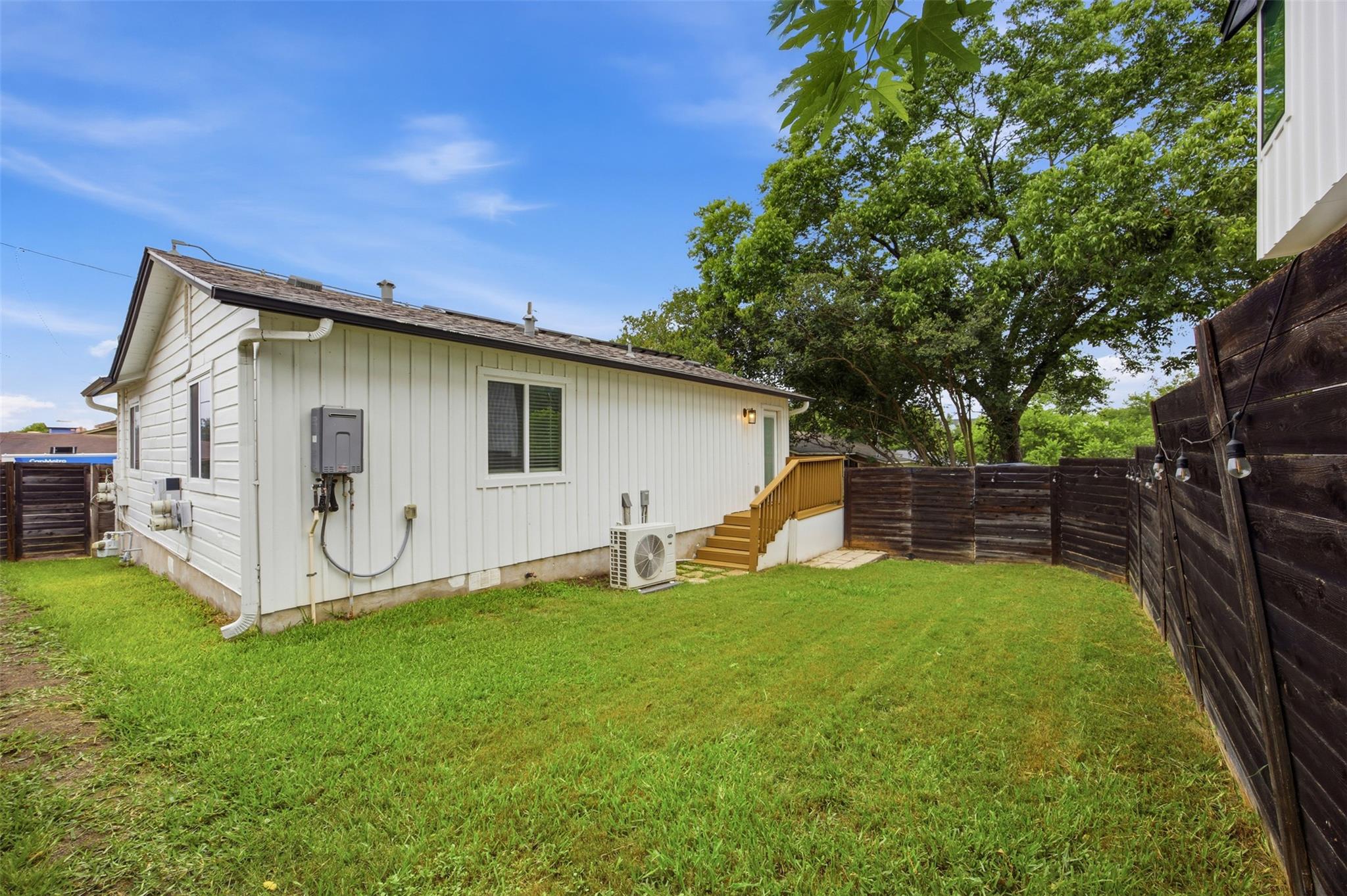 5116 Heflin Ln # 1, Austin, TX 78721