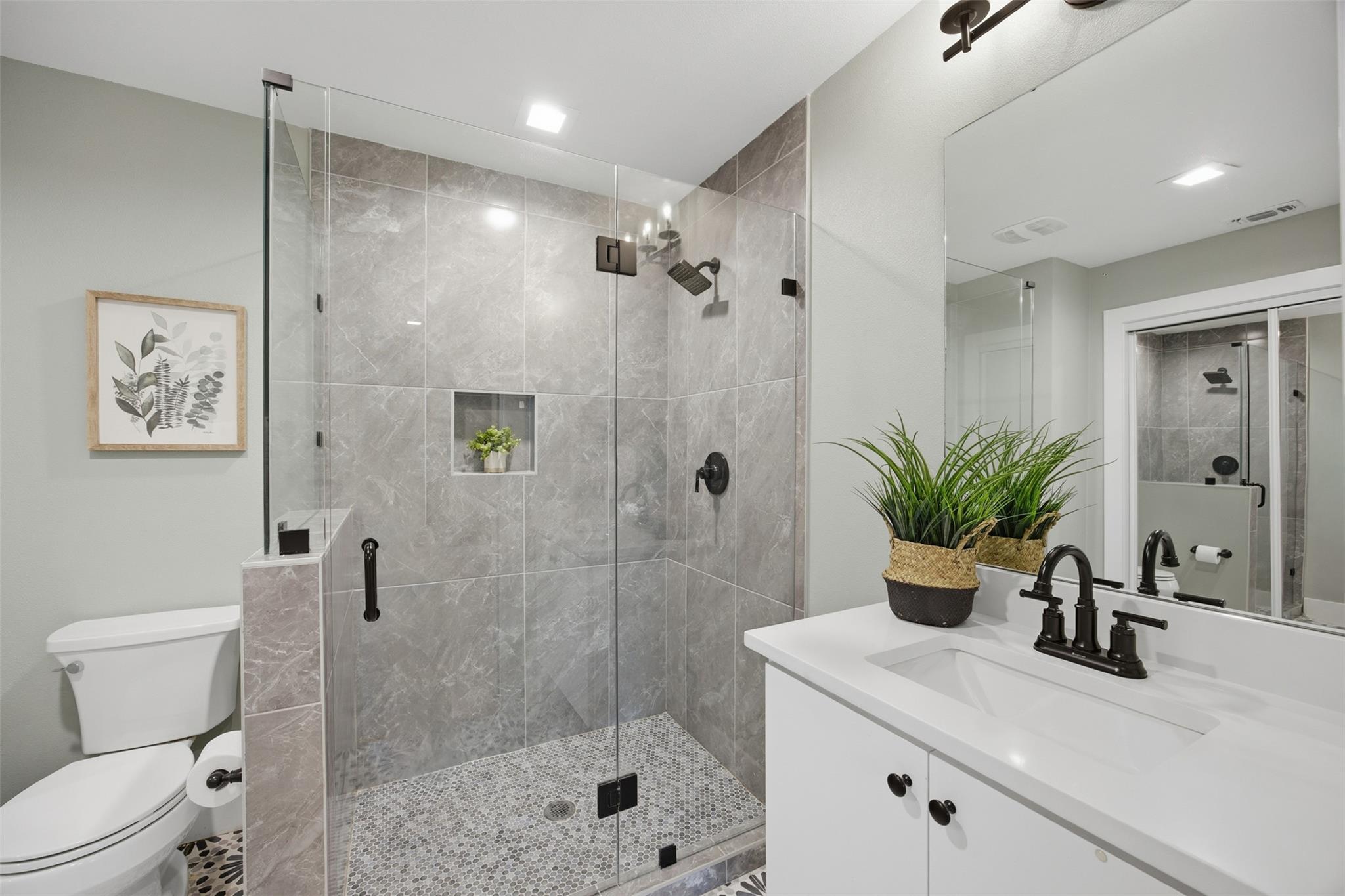 5116 Heflin Ln # 1, Austin, TX 78721