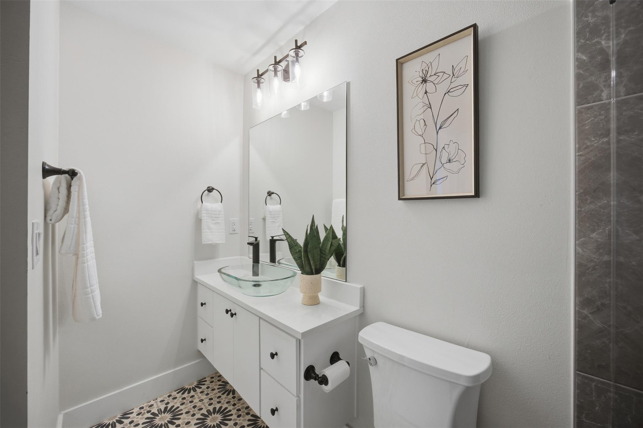 5116 Heflin Ln # 1, Austin, TX 78721