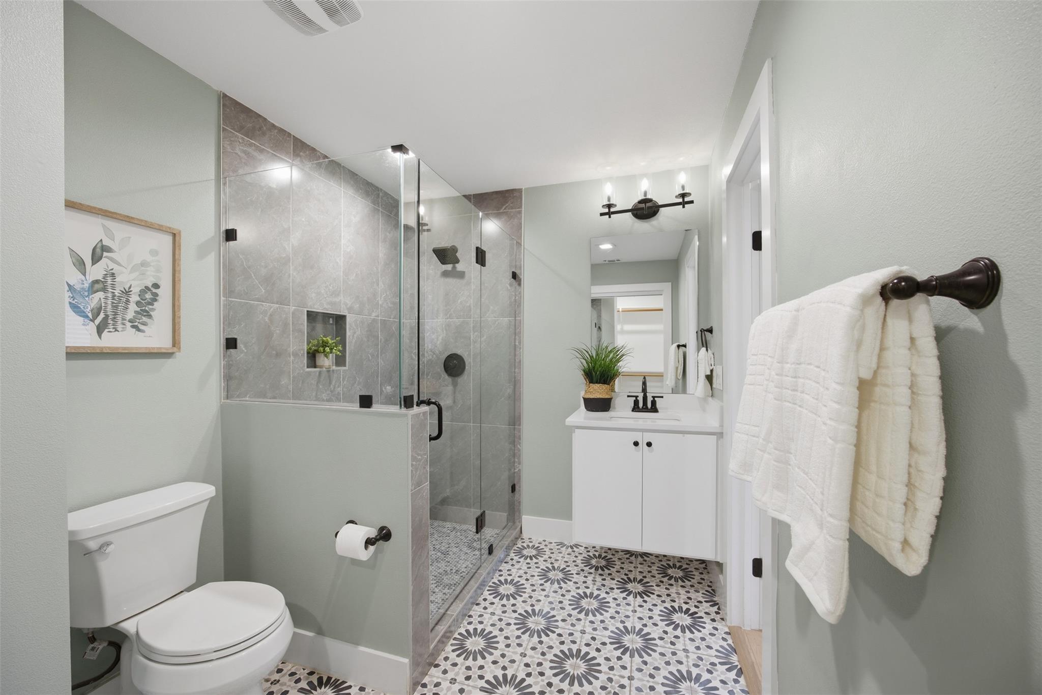 5116 Heflin Ln # 1, Austin, TX 78721