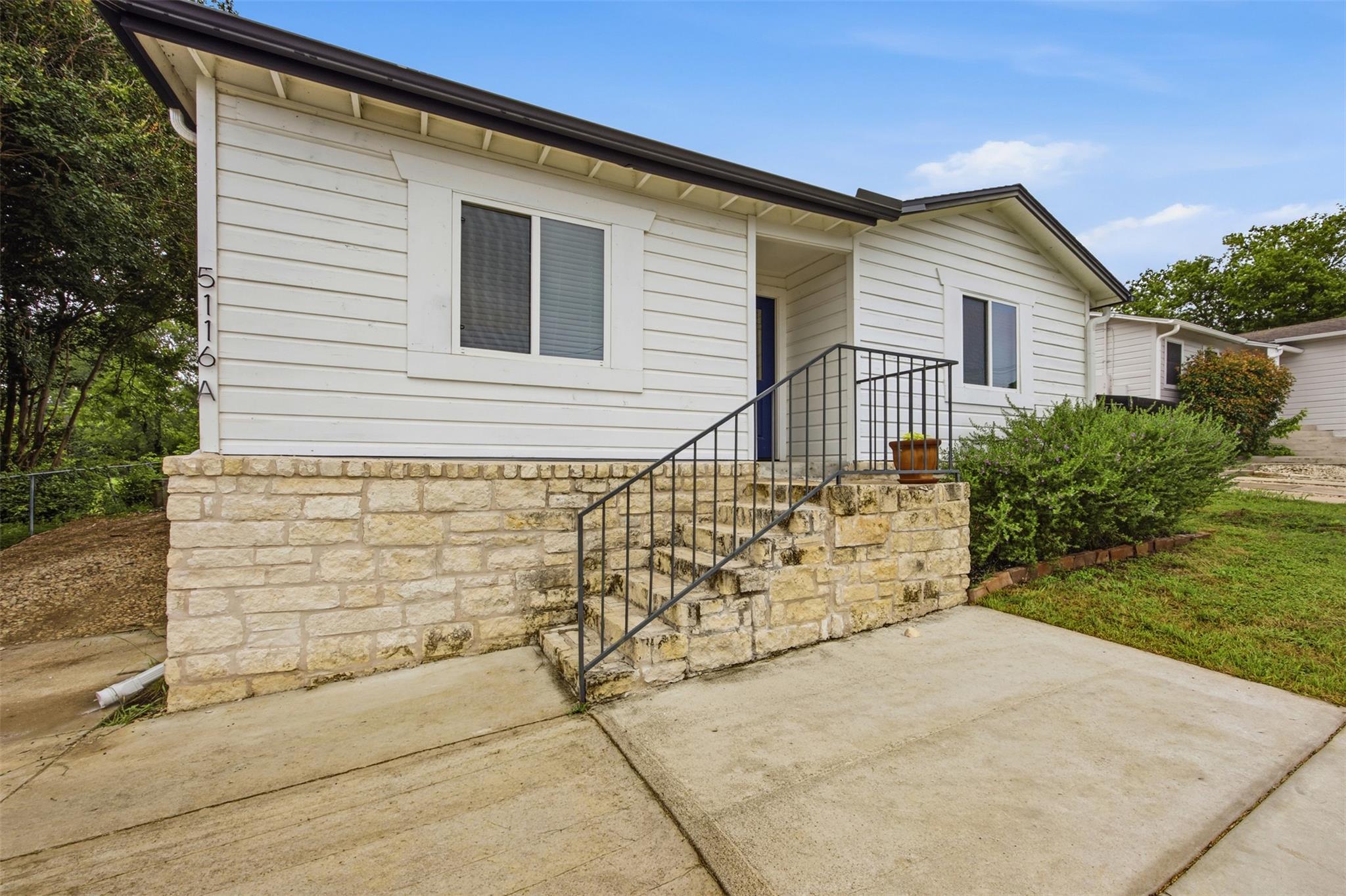5116 Heflin Ln # 1, Austin, TX 78721