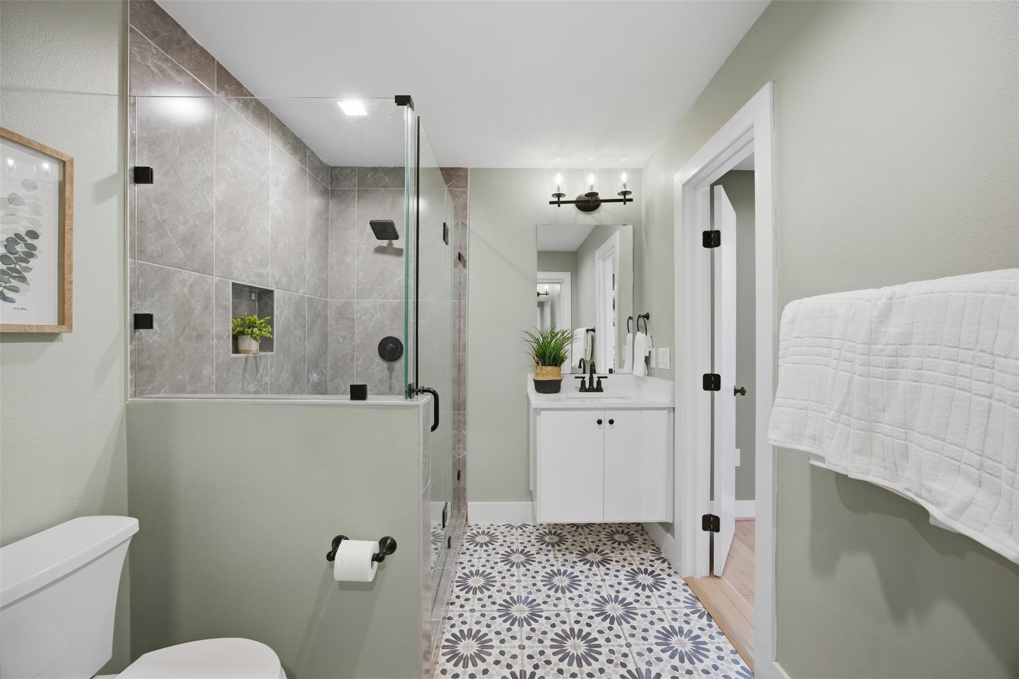 5116 Heflin Ln # 1, Austin, TX 78721