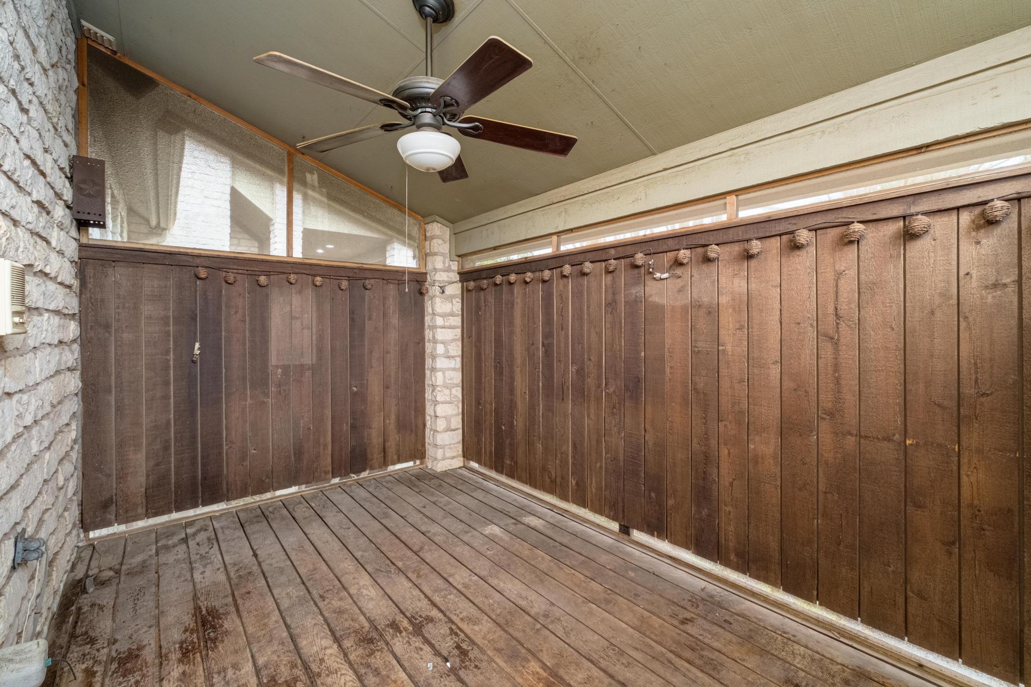 104 S Weston Ln, Austin, TX 78733
