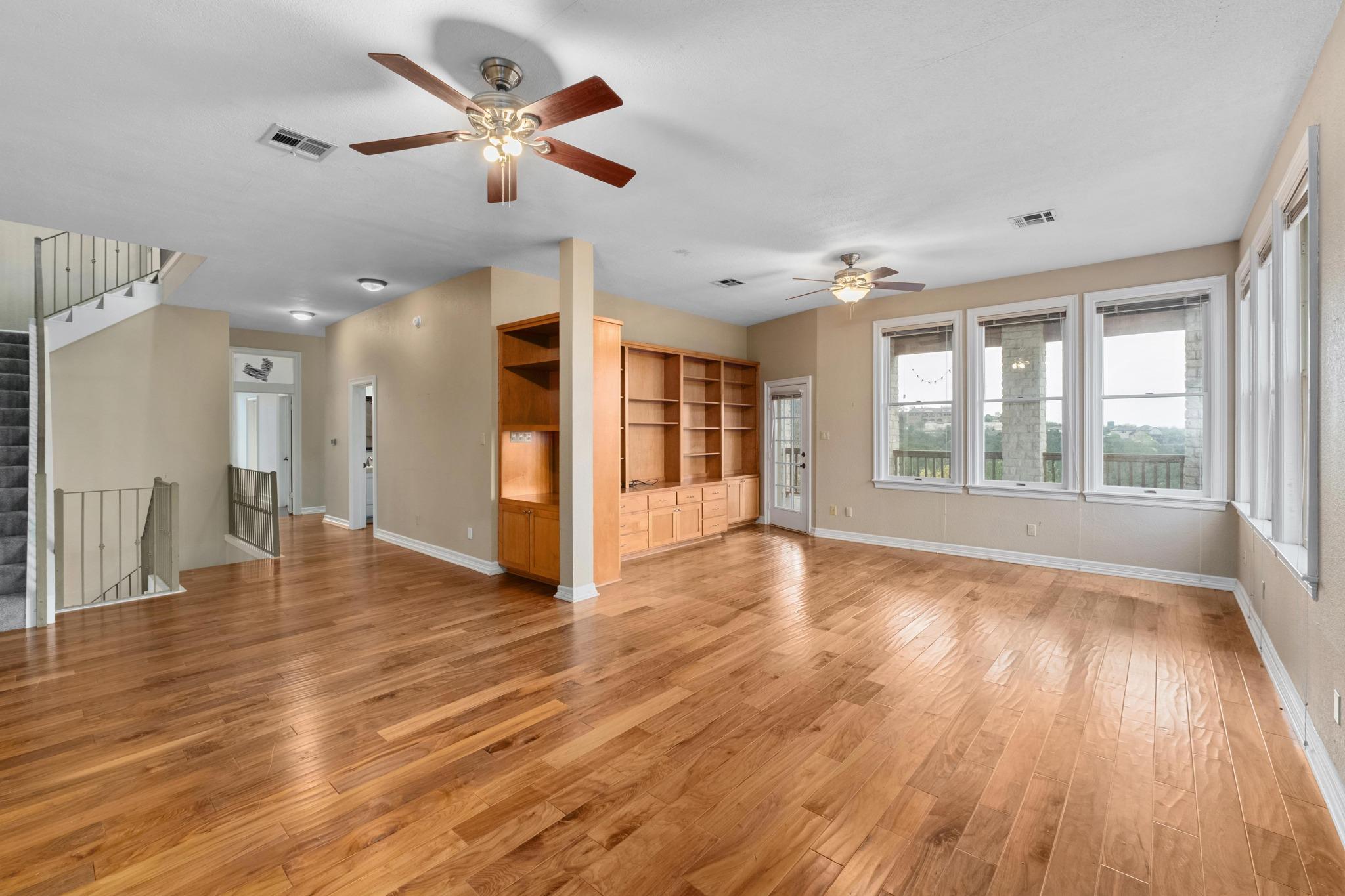104 S Weston Ln, Austin, TX 78733