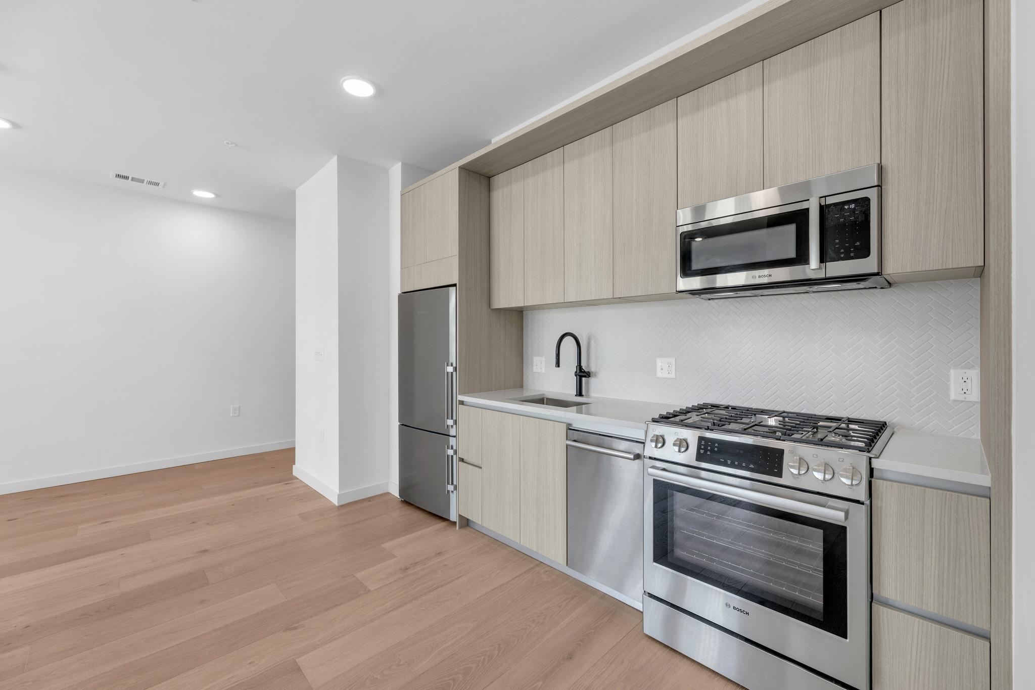 2209 S 1st St # 231, Austin, TX 78704