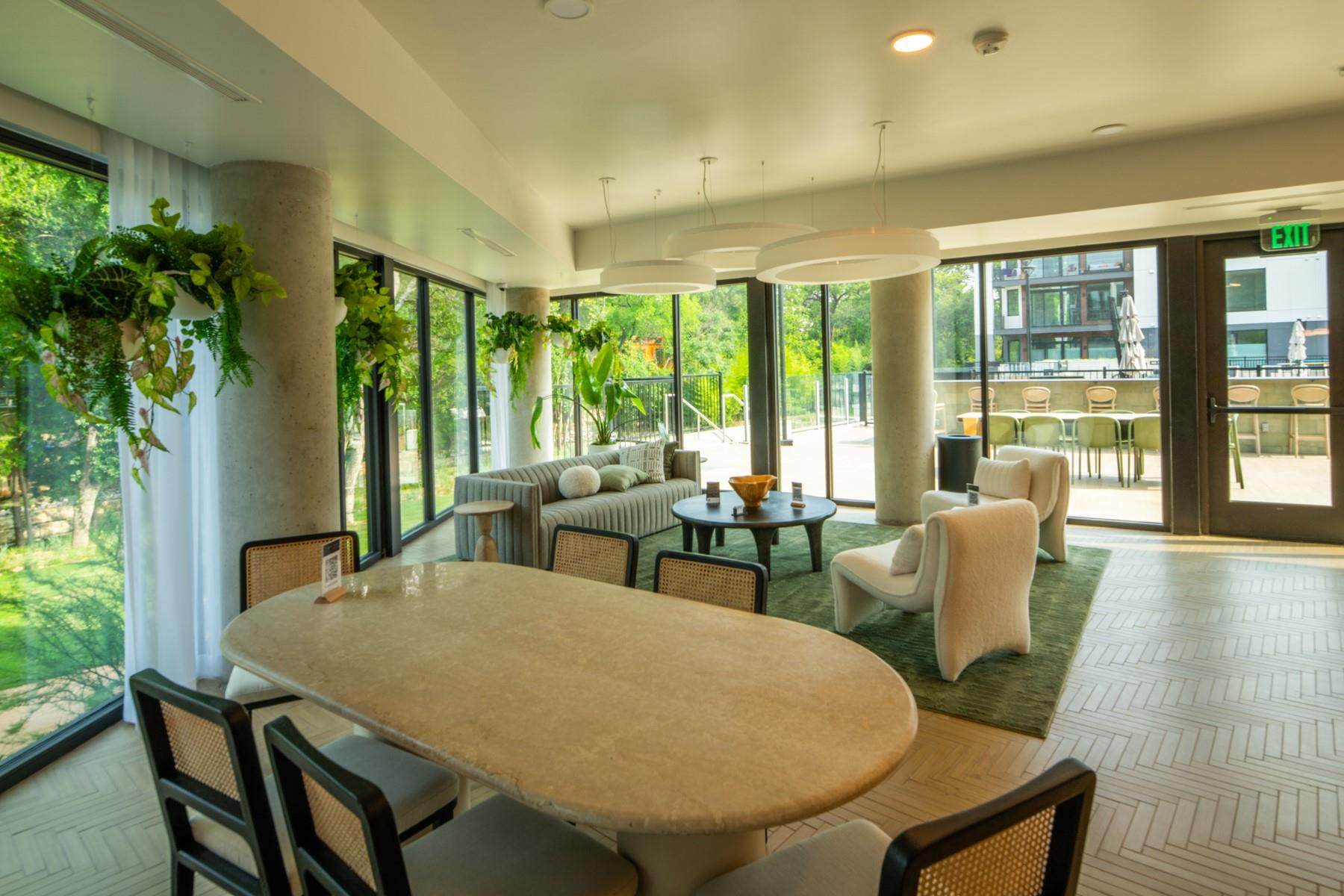 2209 S 1st St # 231, Austin, TX 78704