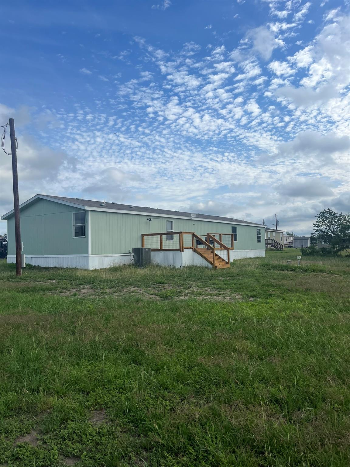 160 Indian Trl, Lockhart, TX 78644