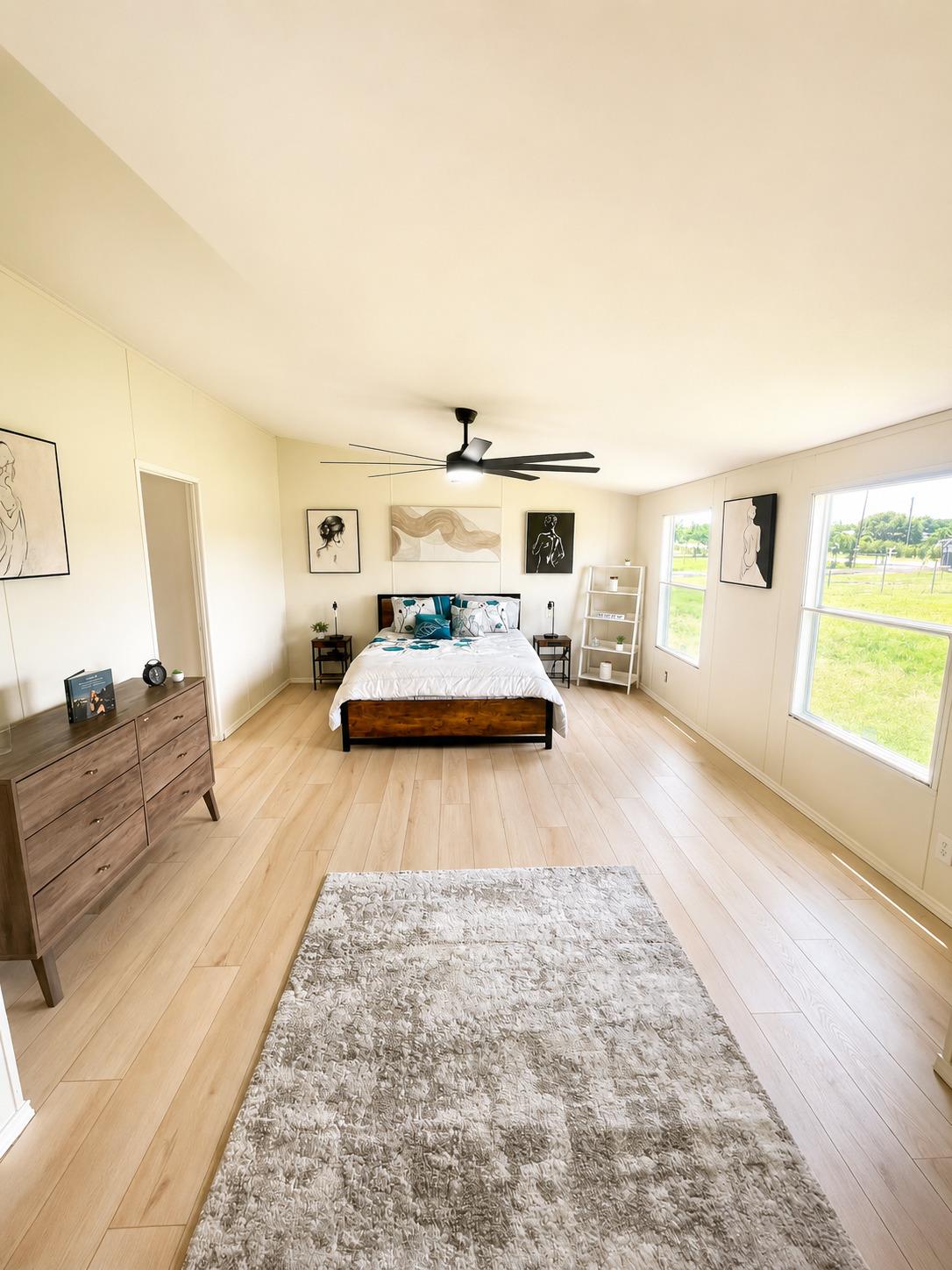160 Indian Trl, Lockhart, TX 78644
