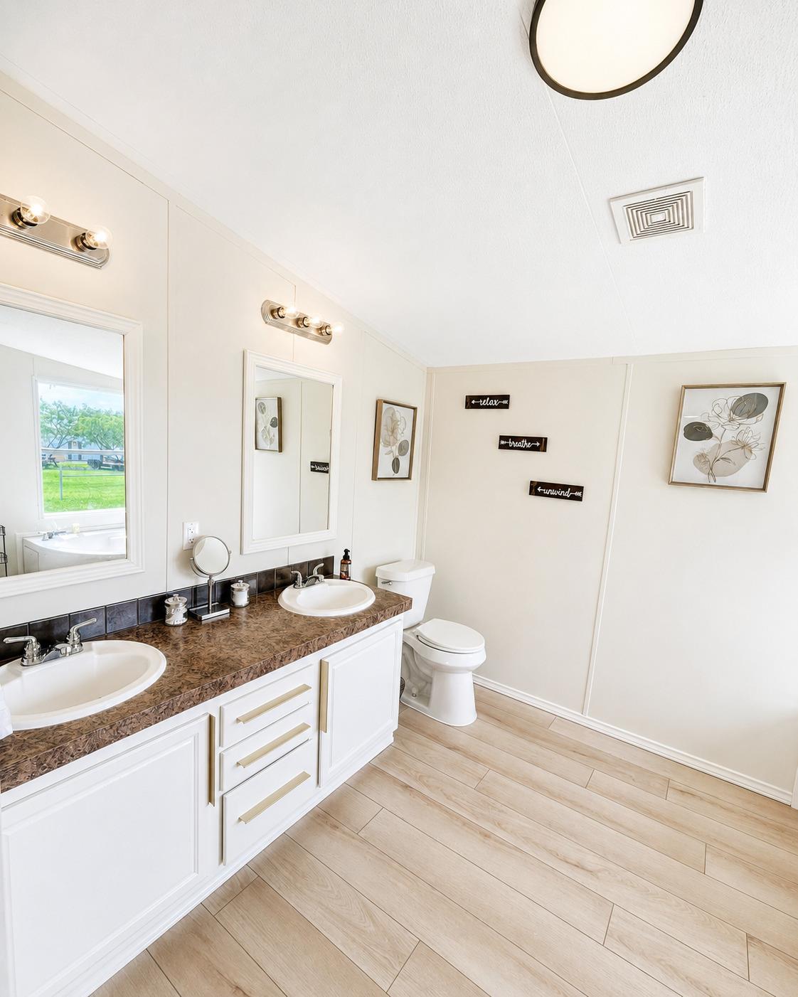 160 Indian Trl, Lockhart, TX 78644