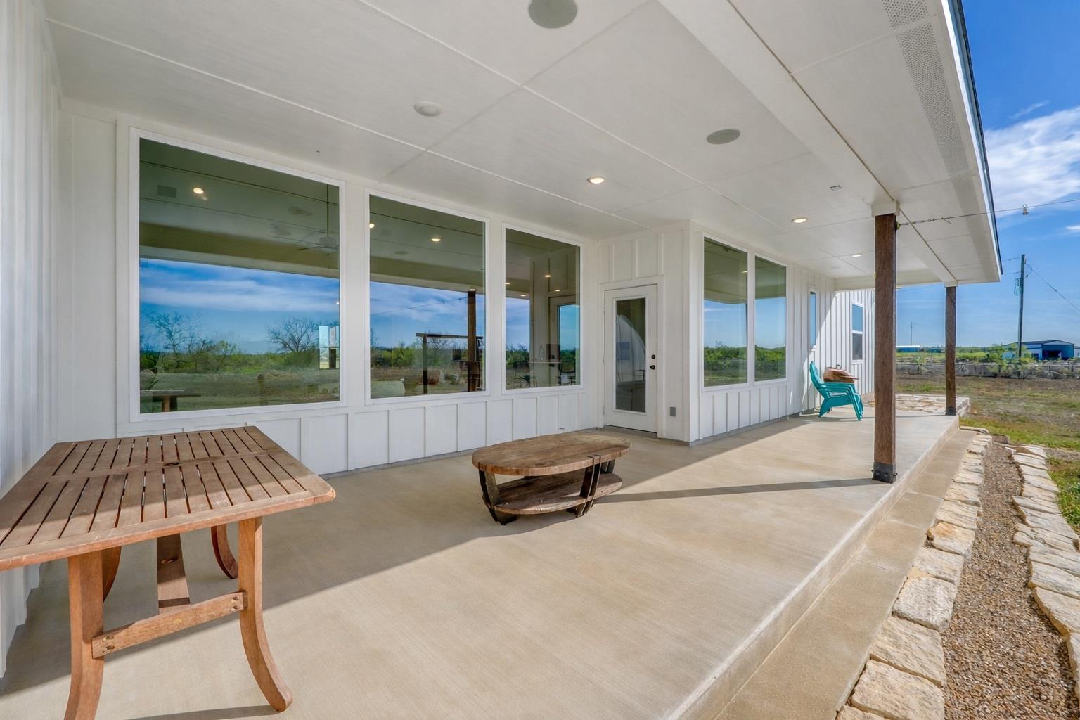 1642 Scull Rd, San Marcos, TX 78666
