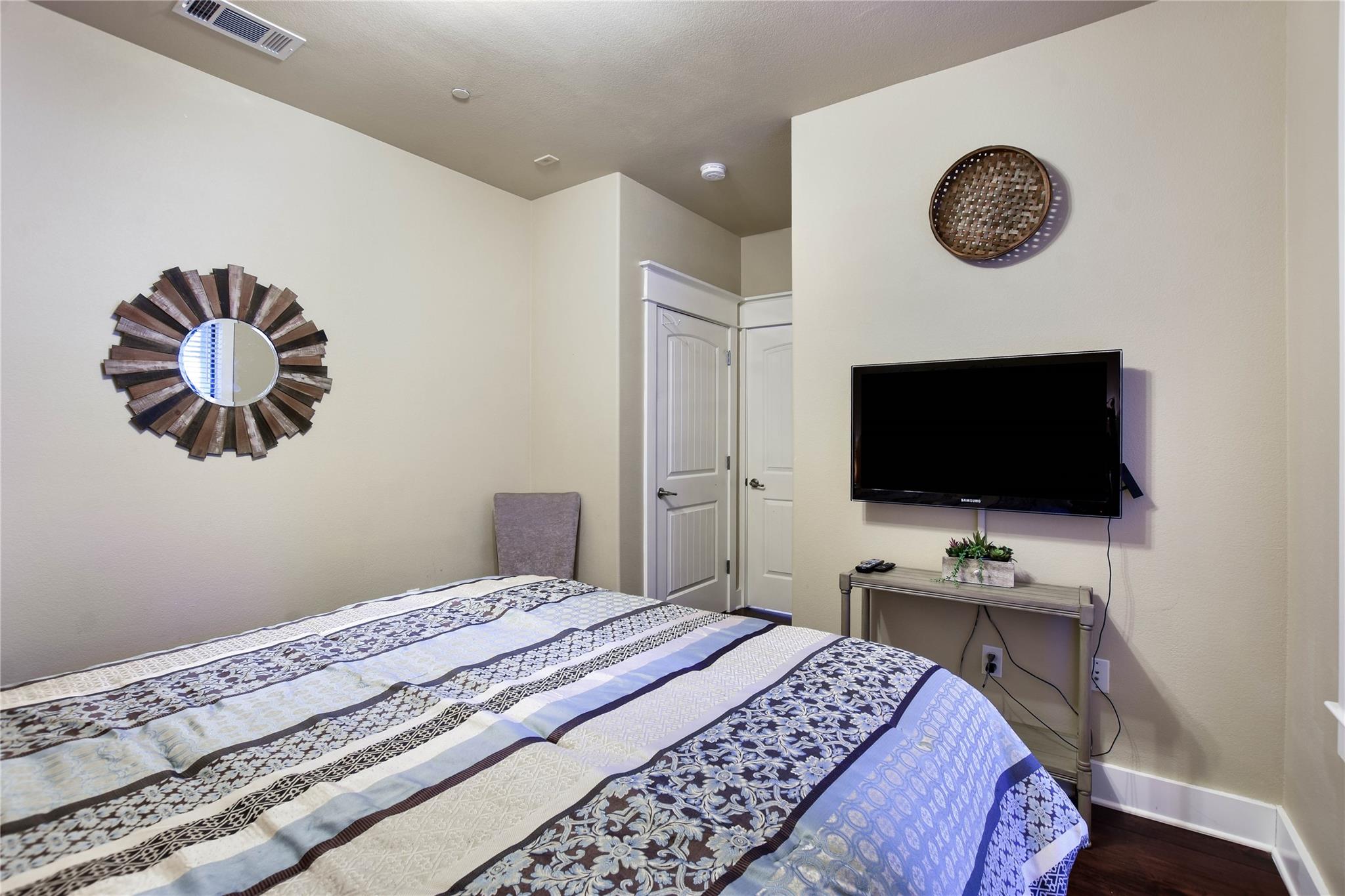 17800 Maritime Point Dr # 101, Jonestown, TX 78645