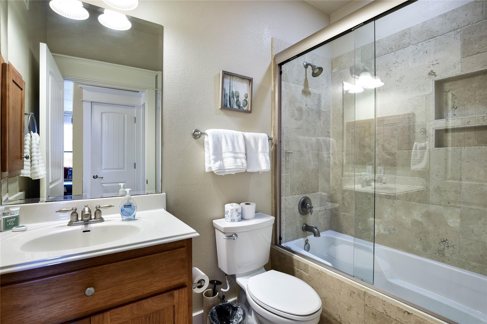 17800 Maritime Point Dr # 101, Jonestown, TX 78645
