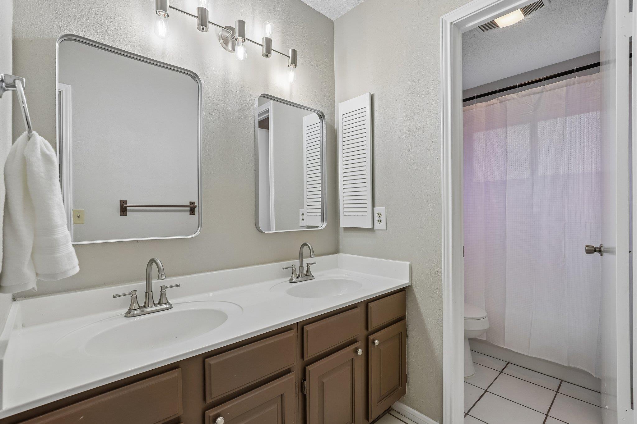 305 Hornbean Ln, Cibolo, TX 78108