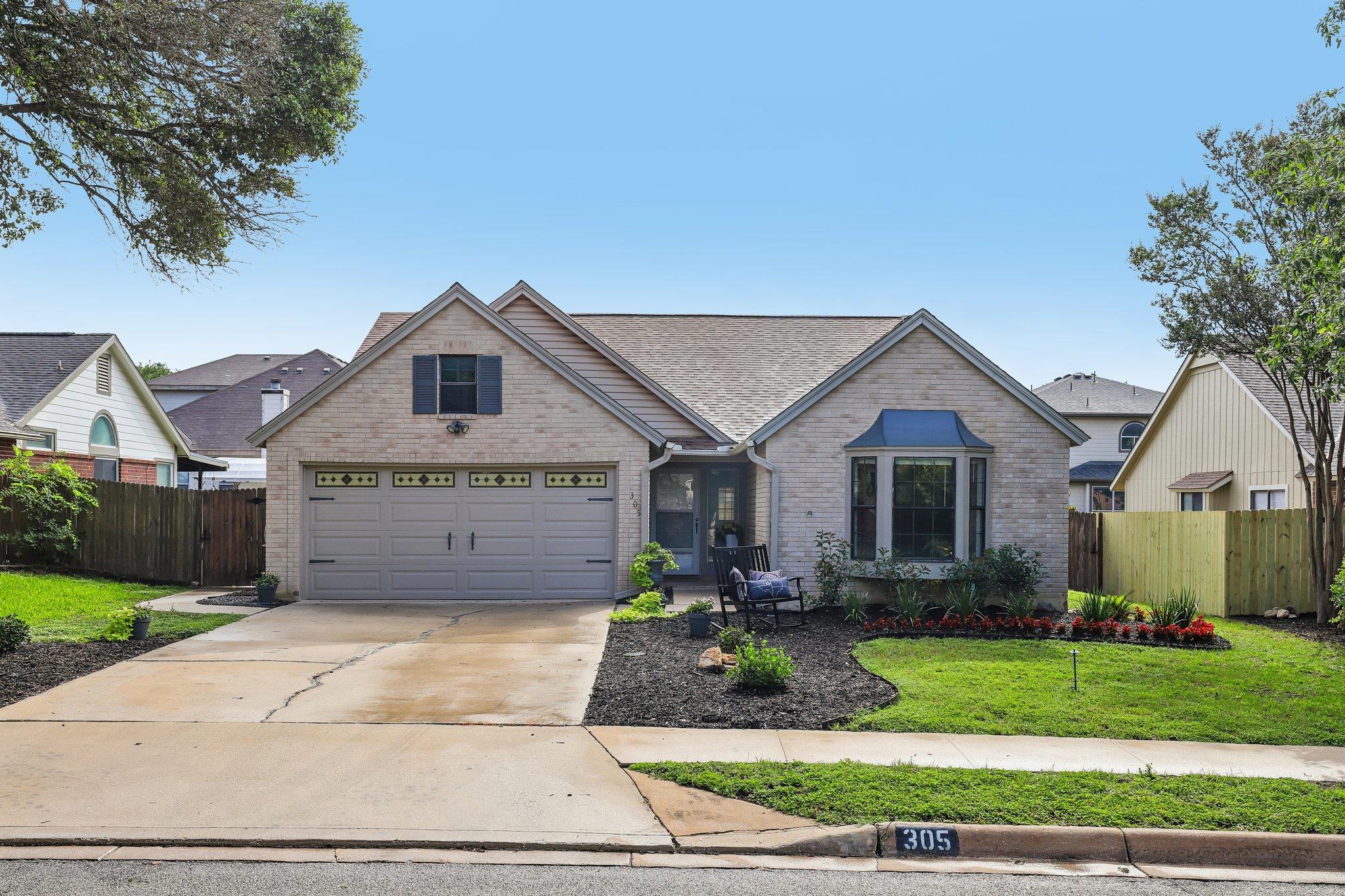 305 Hornbean Ln, Cibolo, TX 78108