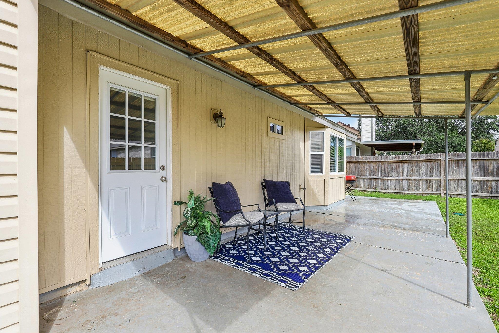 305 Hornbean Ln, Cibolo, TX 78108