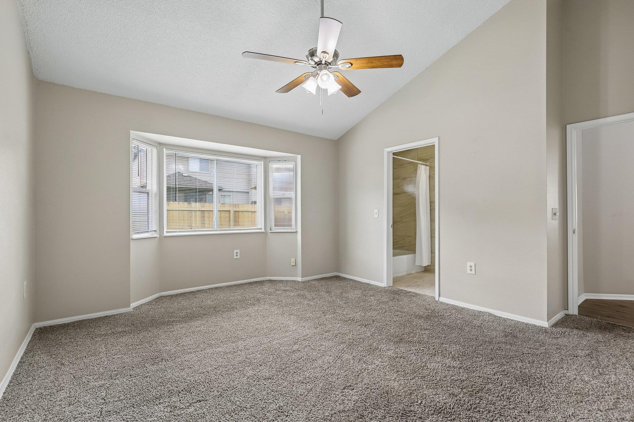 305 Hornbean Ln, Cibolo, TX 78108