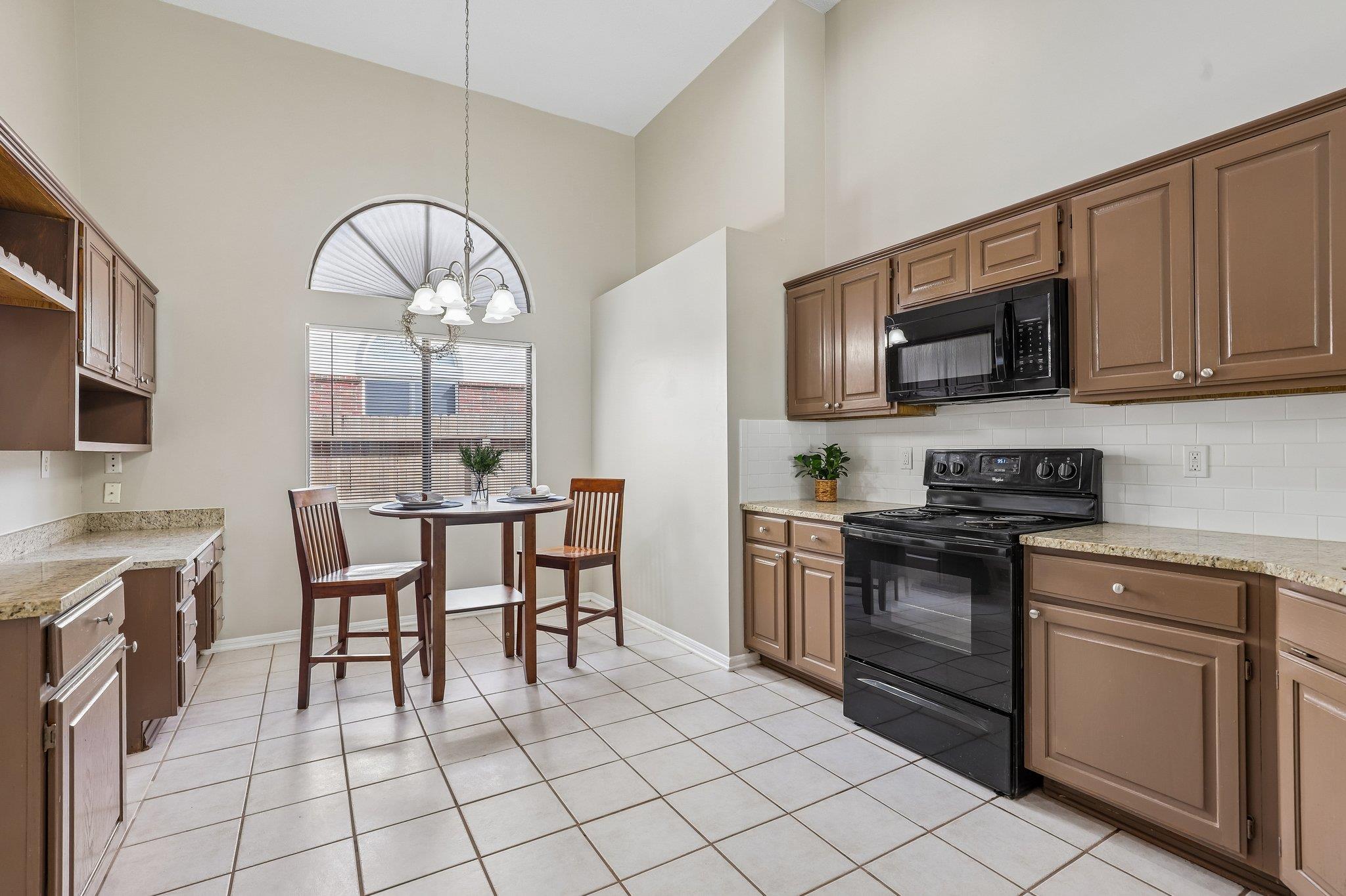 305 Hornbean Ln, Cibolo, TX 78108