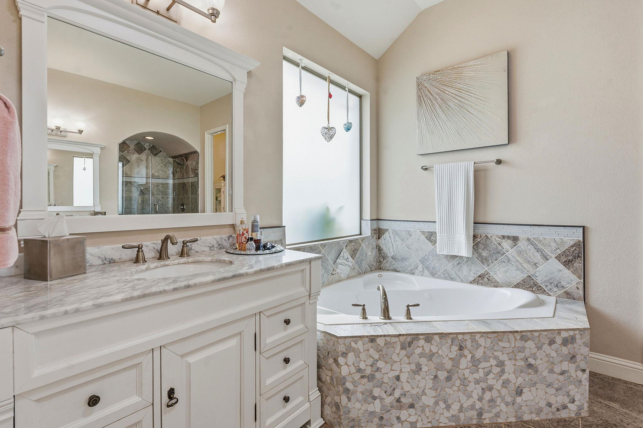 101 Pierce Range Rd, Austin, TX 78738