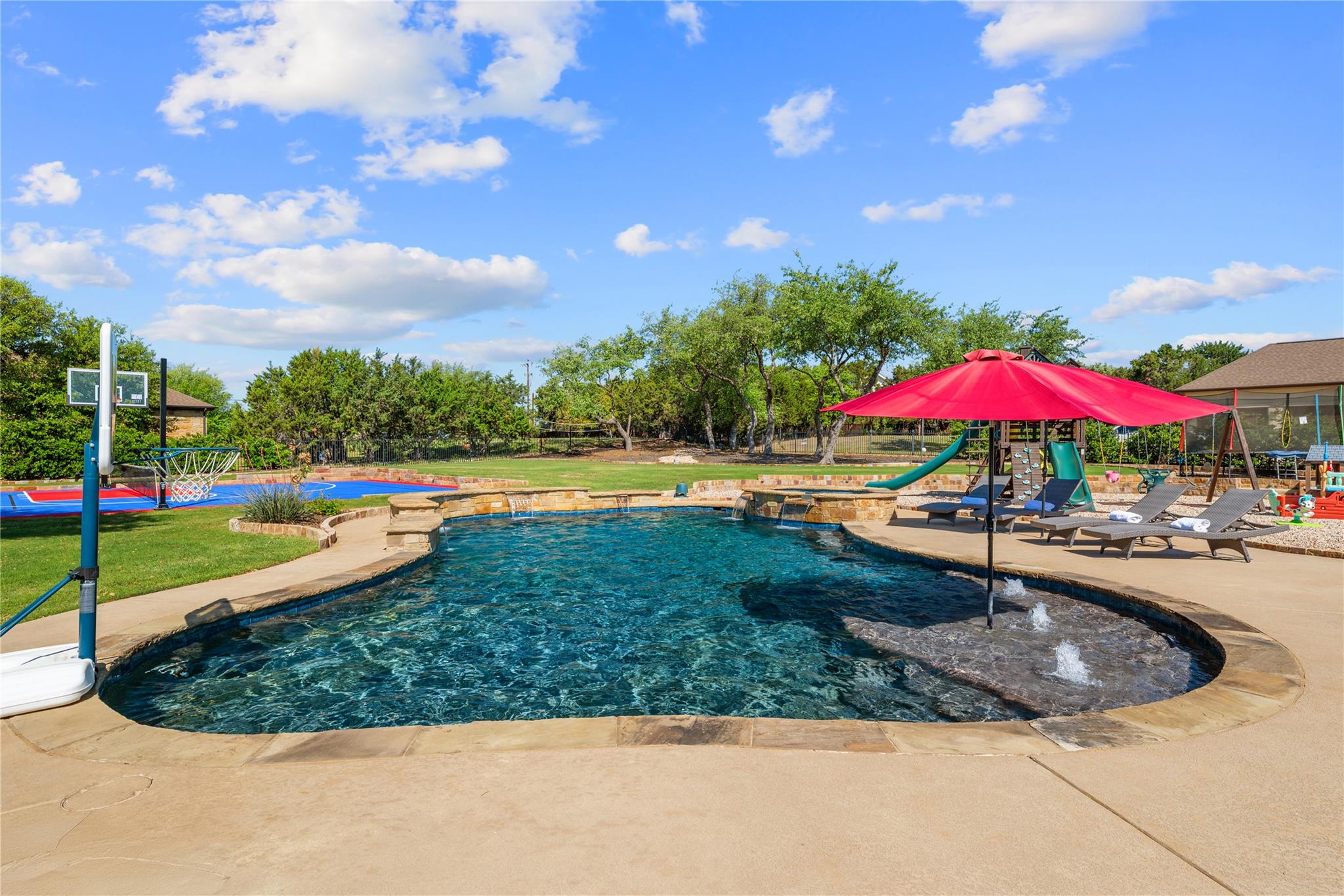 401 Highland Bluff Dr, Georgetown, TX 78633