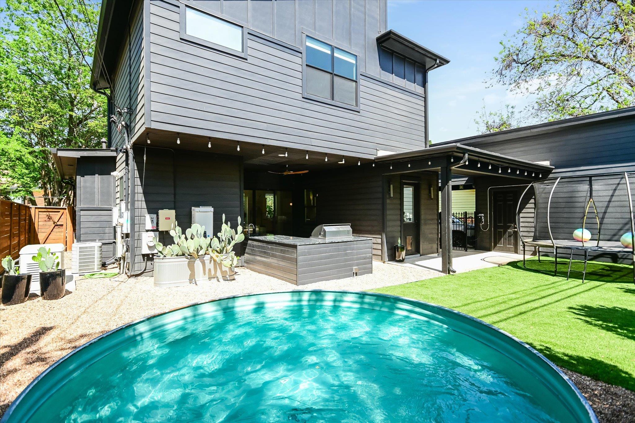 2011 Arpdale St, Austin, TX 78704