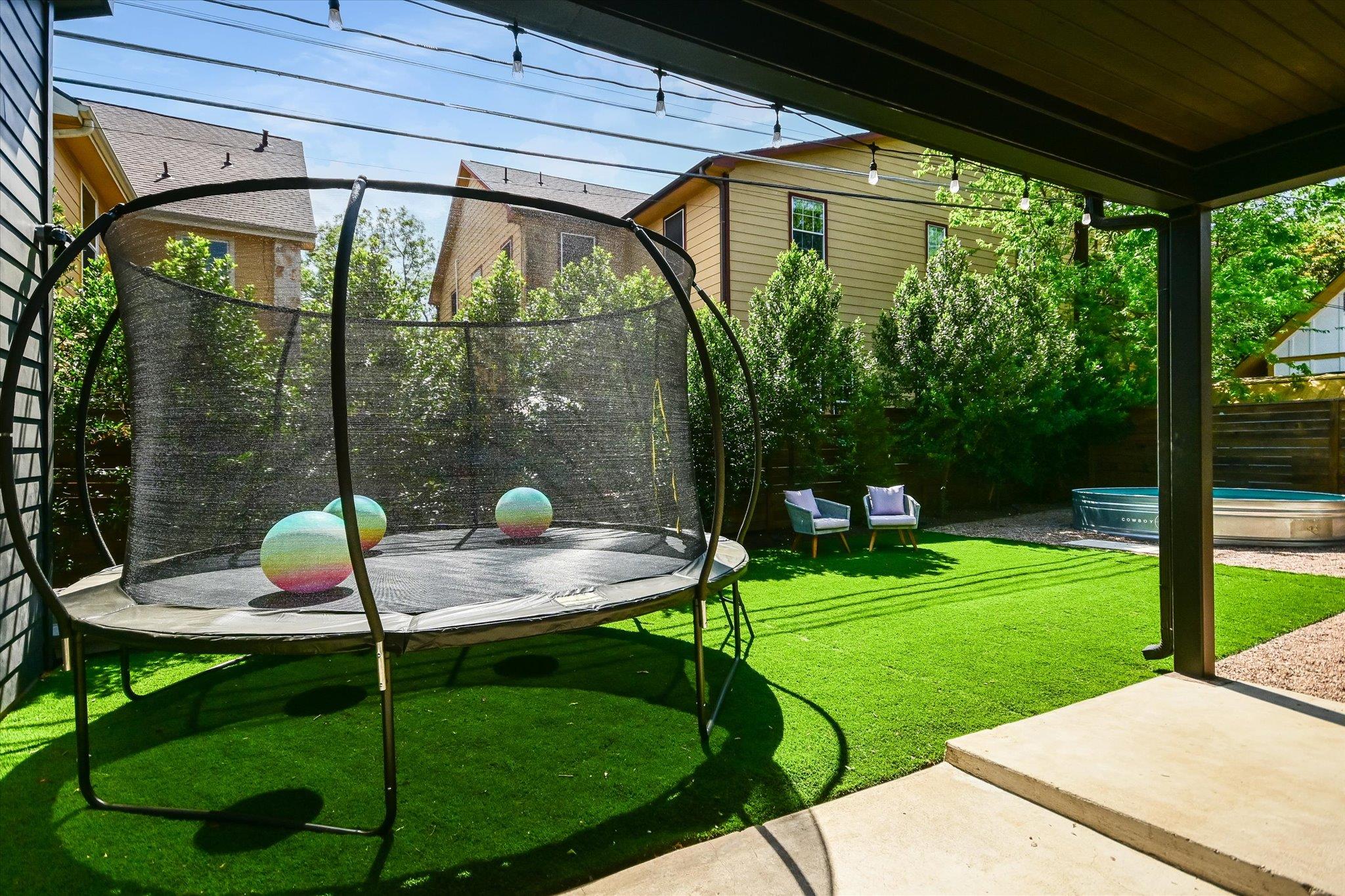 2011 Arpdale St, Austin, TX 78704