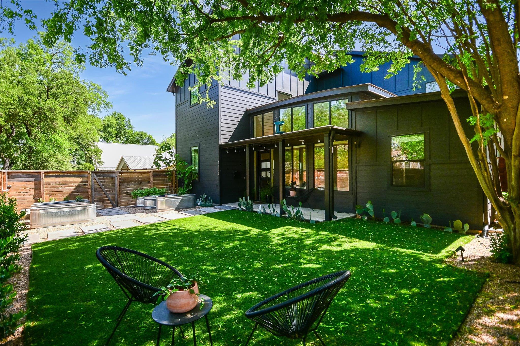 2011 Arpdale St, Austin, TX 78704