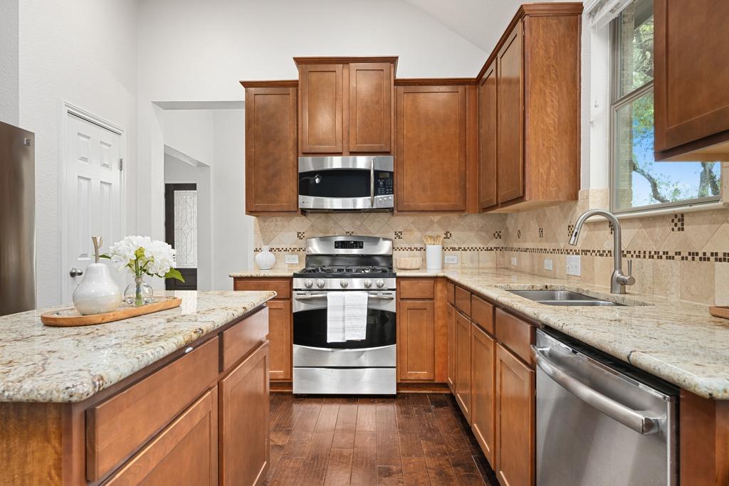 2228 Hilltop Climb Dr, Leander, TX 78641